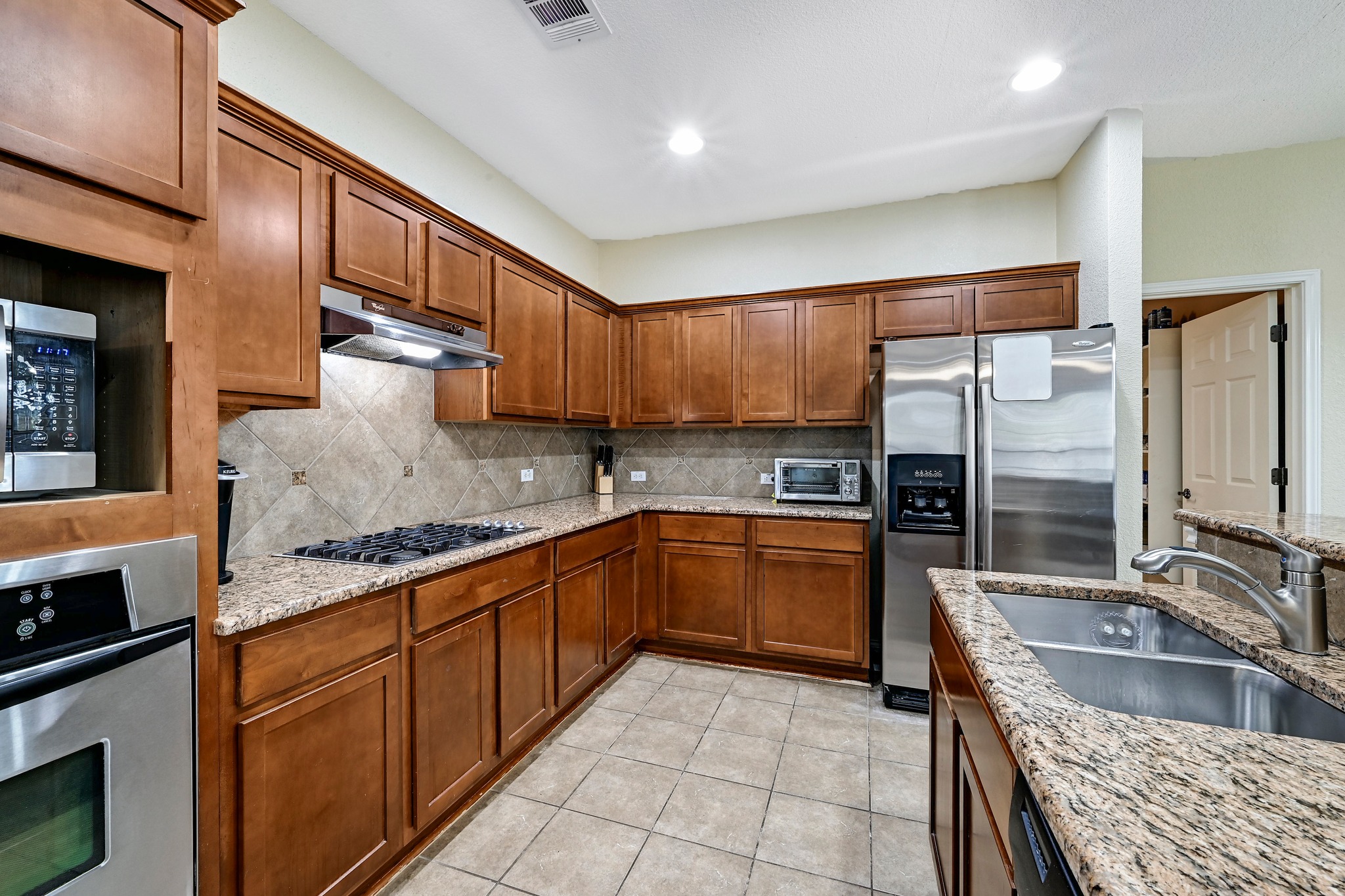 main property photo 15
