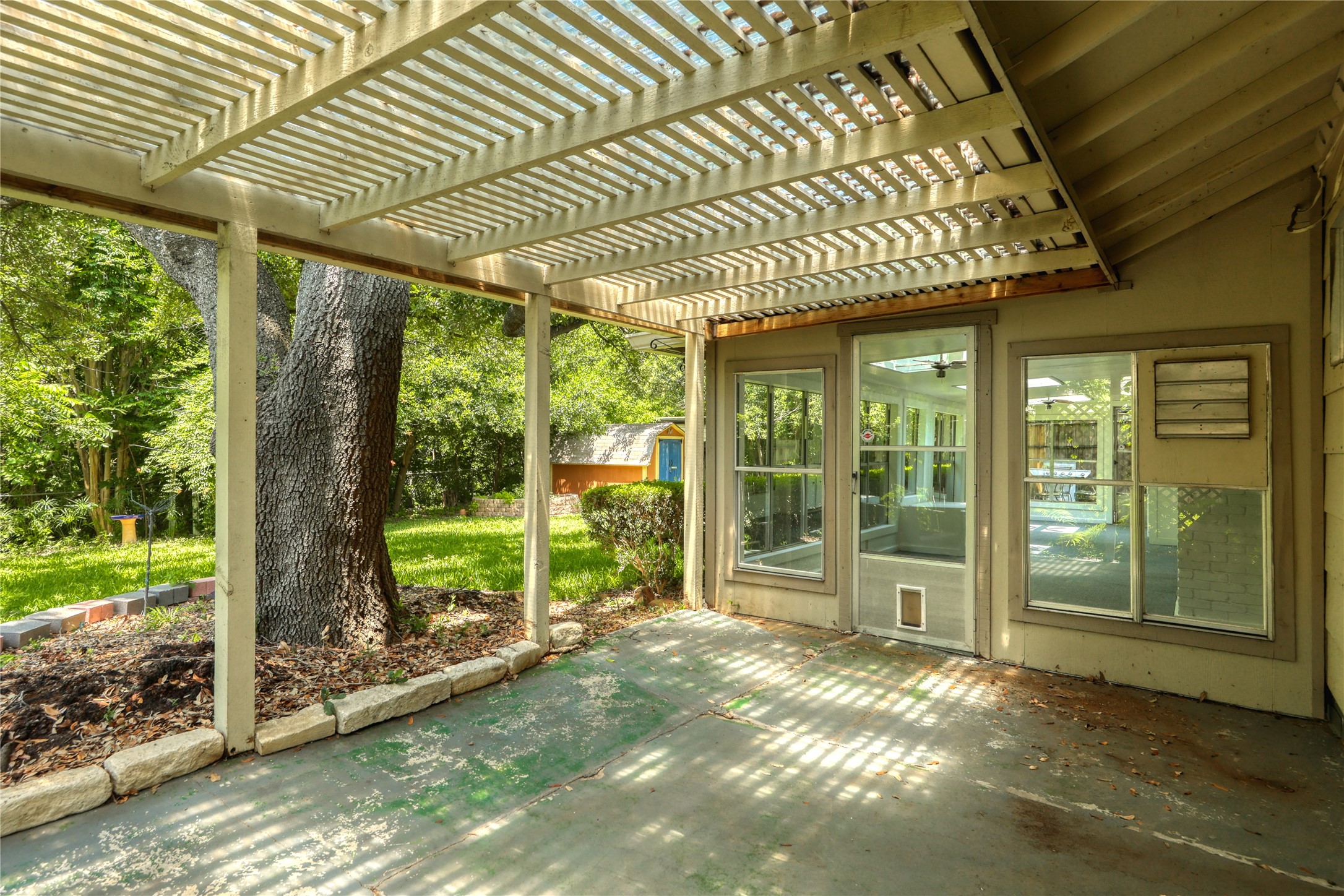 main property photo 15