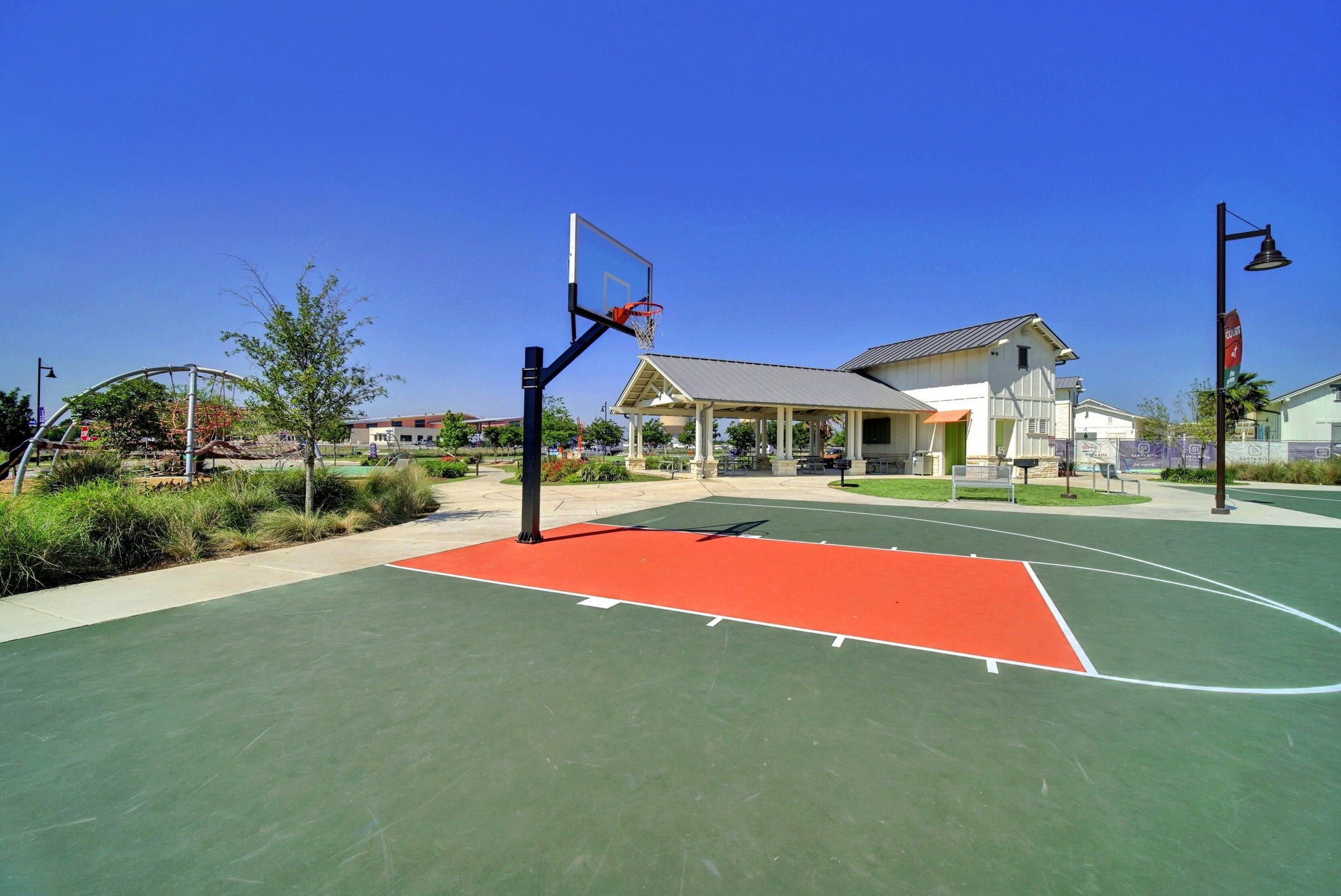 main property photo 23