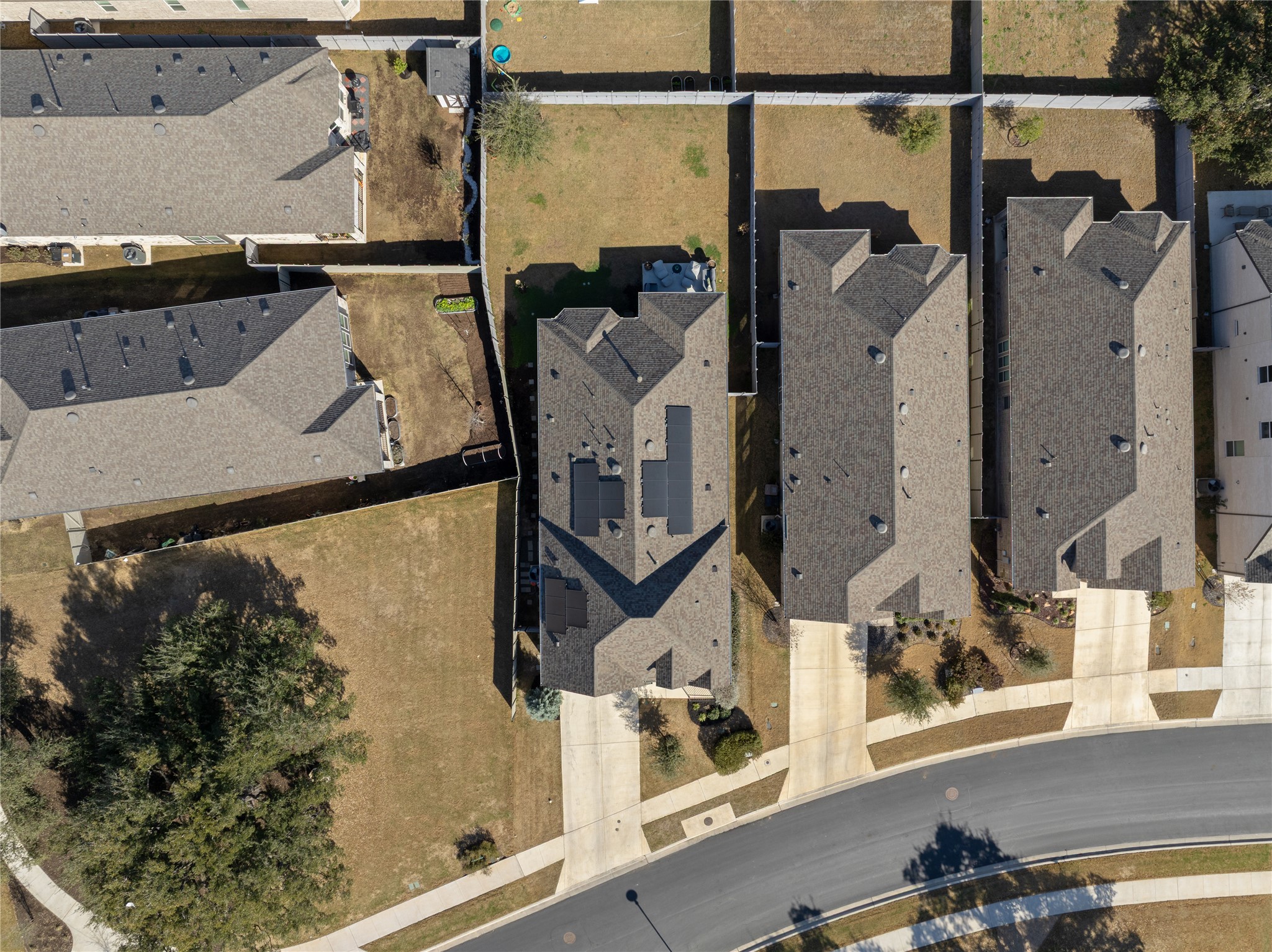 main property photo 39