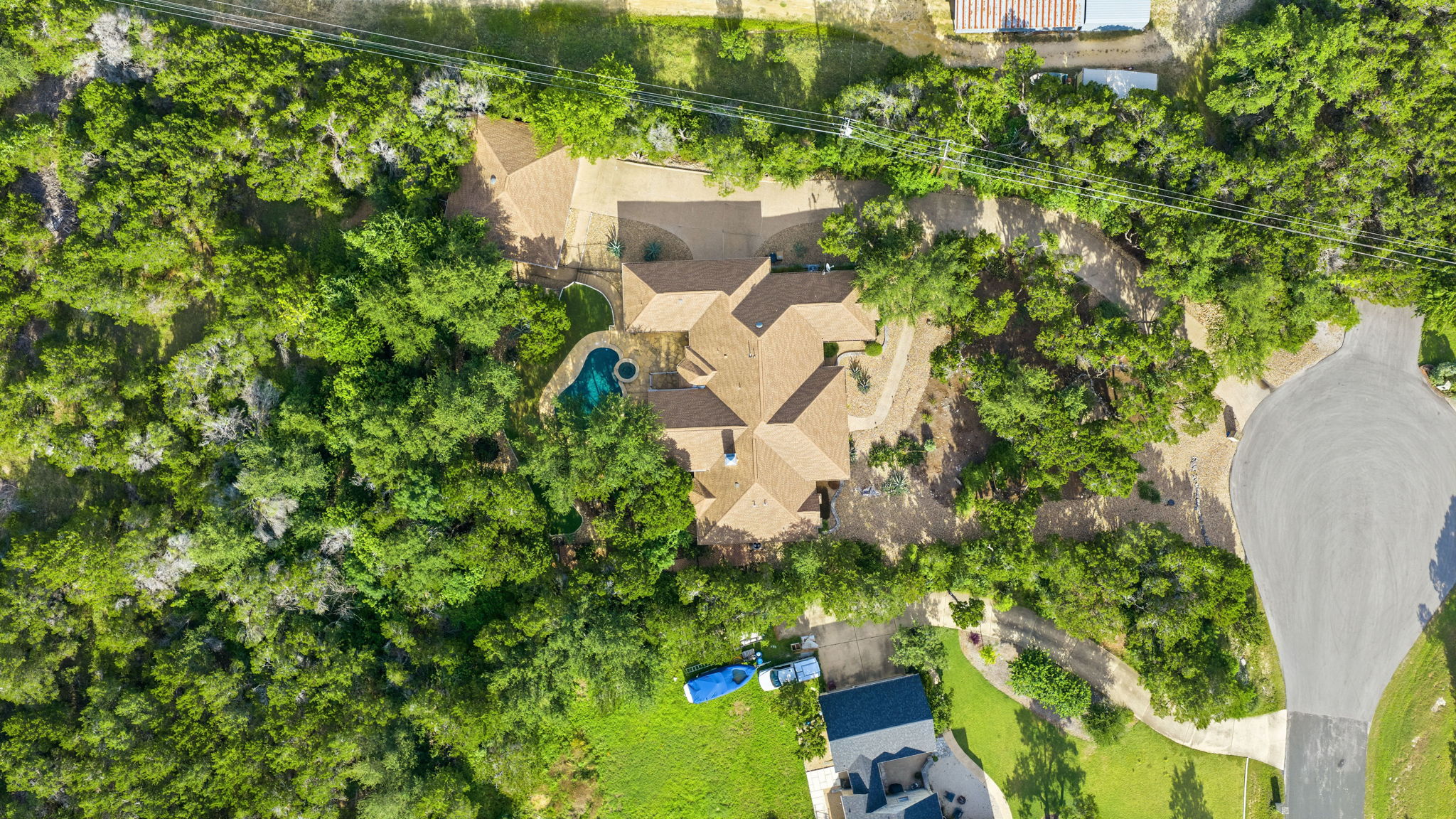main property photo 37