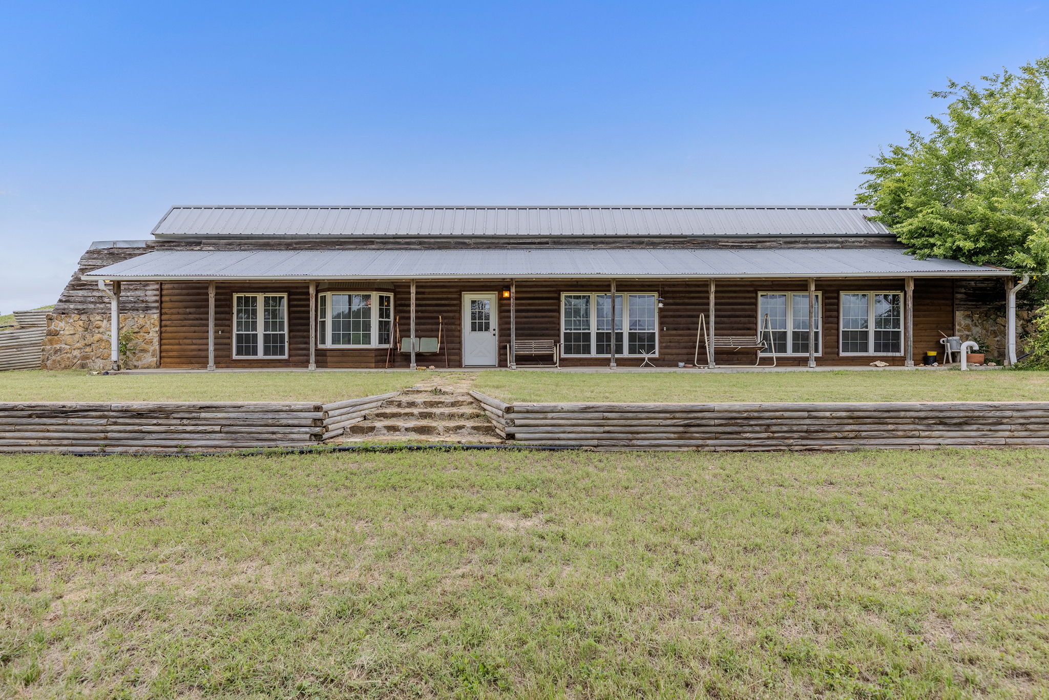 main property photo 16