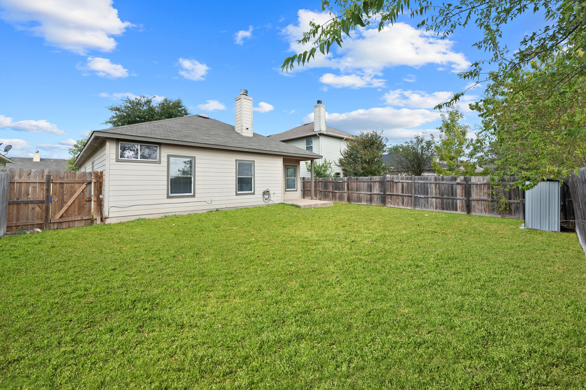main property photo 23