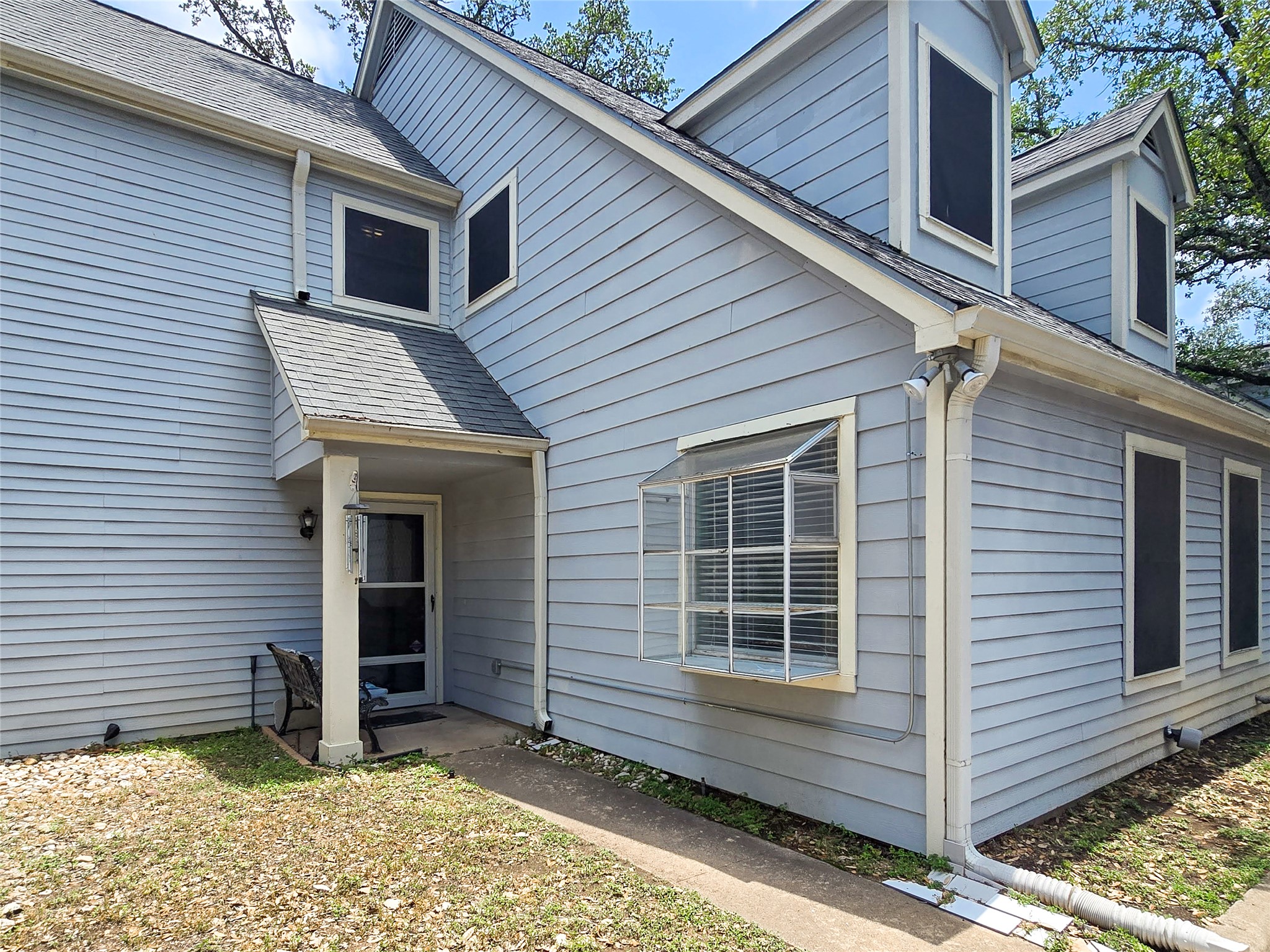 main property photo 3