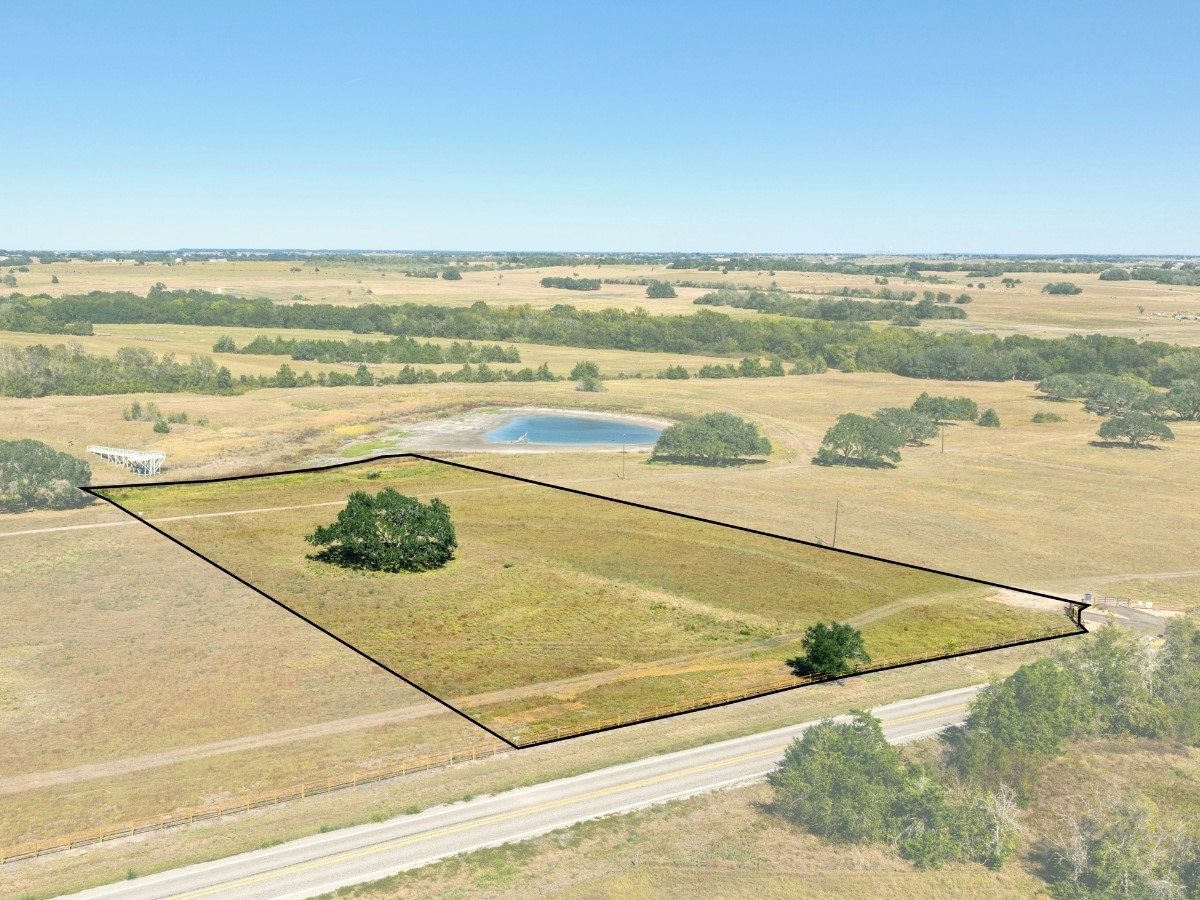 main property photo 8