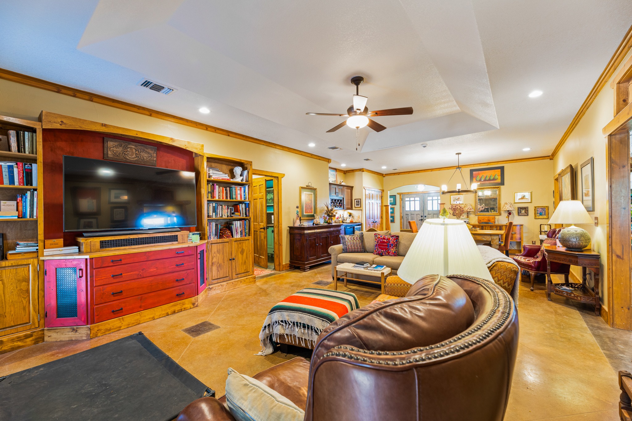 main property photo 11