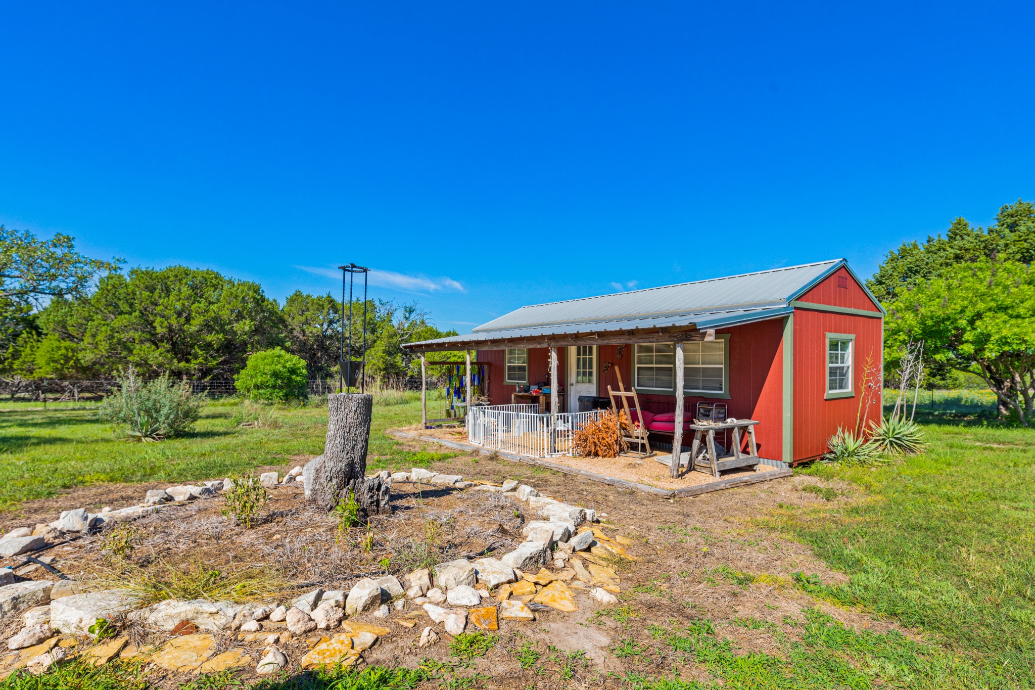 main property photo 28