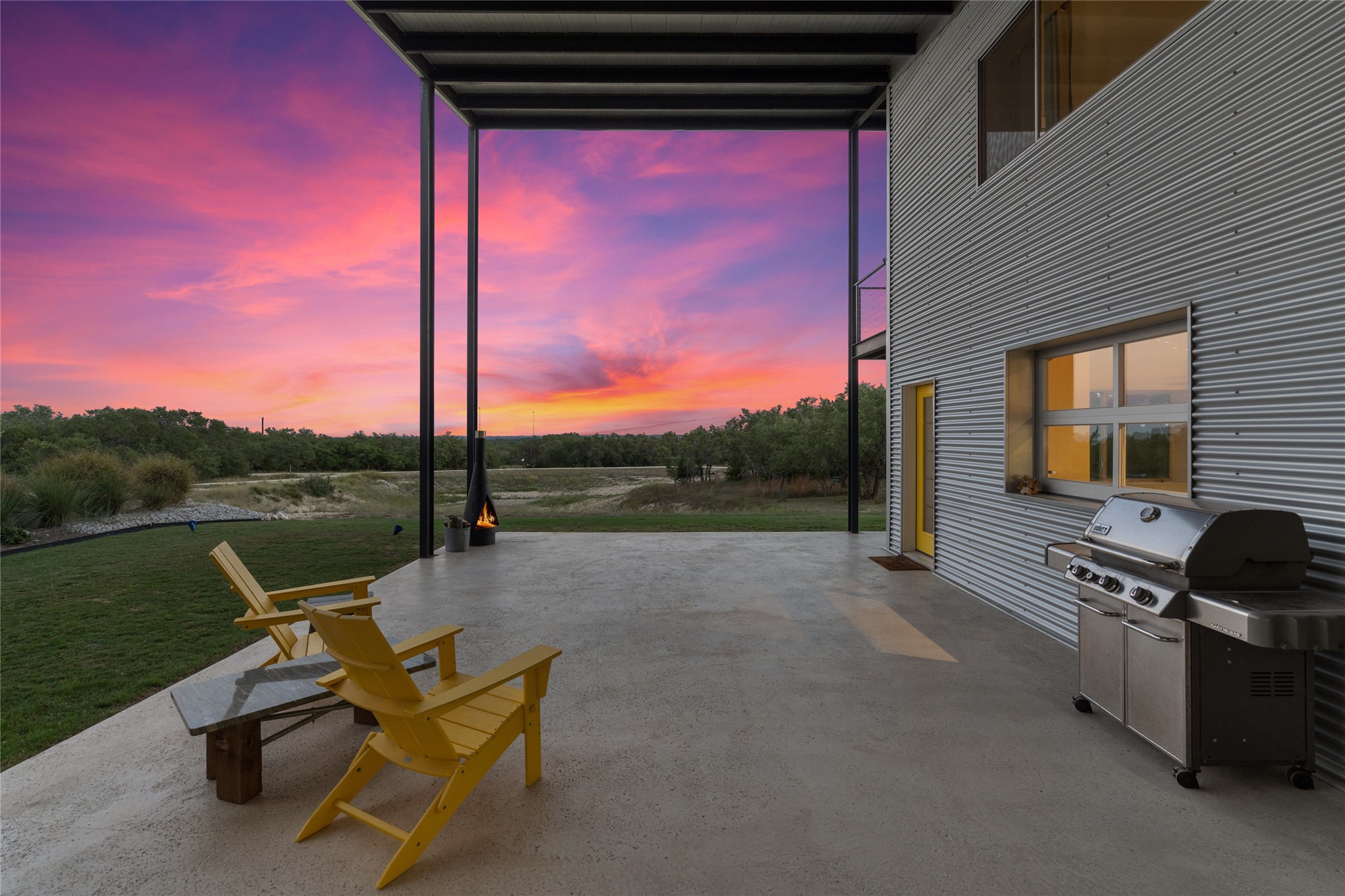 main property photo 32