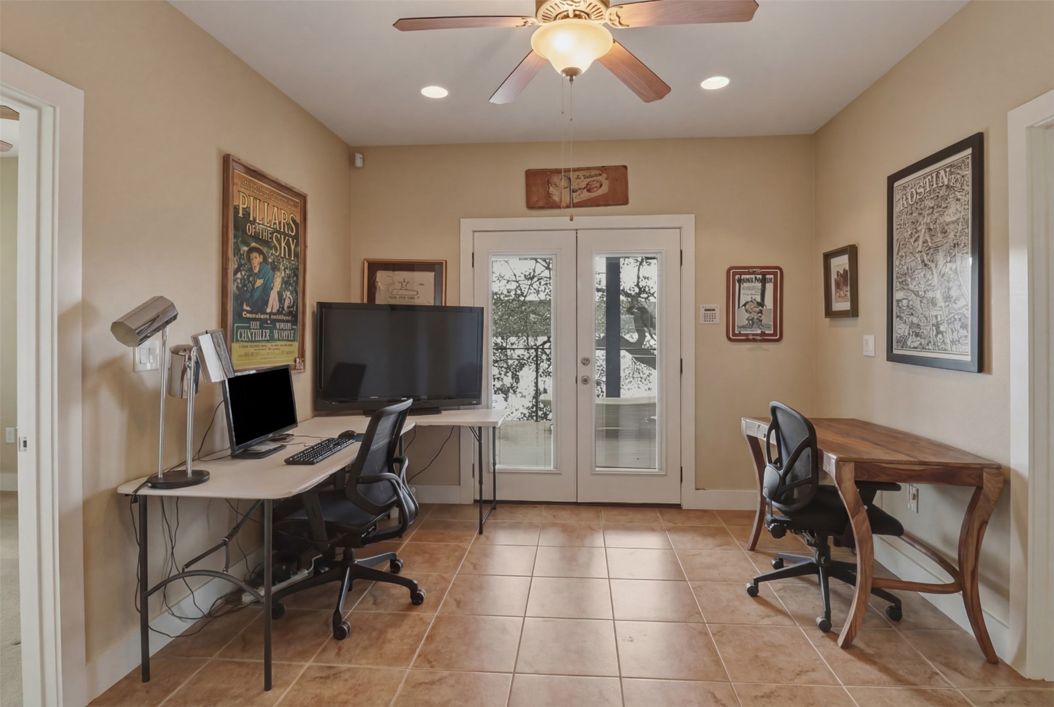 main property photo 19