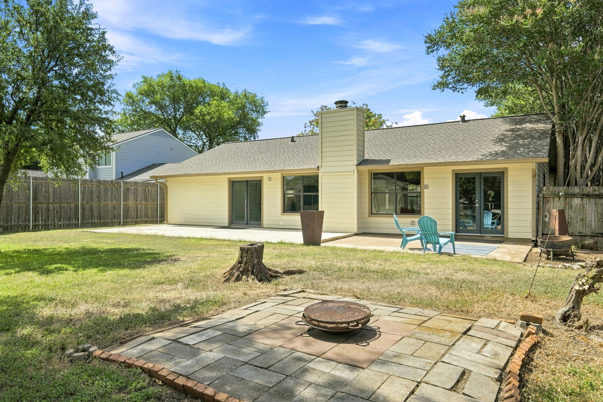 main property photo 22