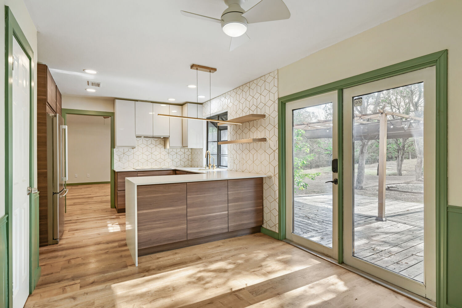 main property photo 5