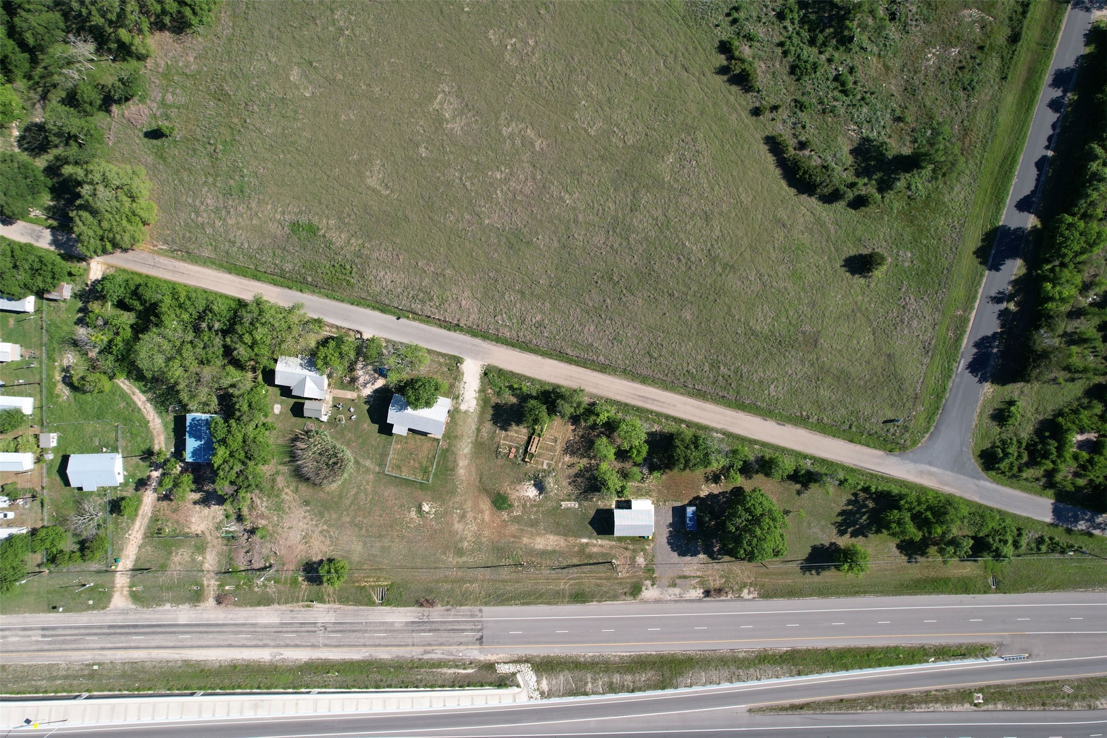 main property photo 6