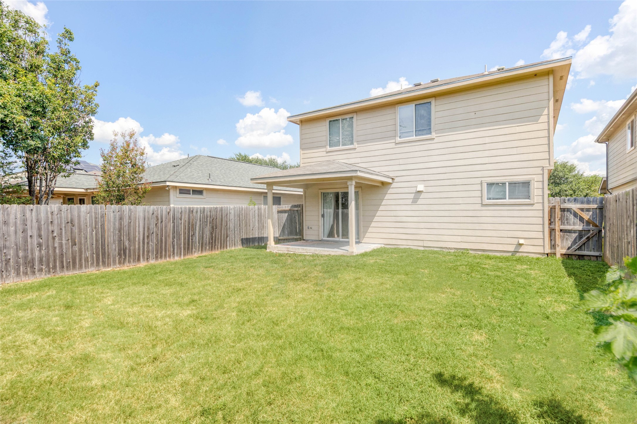 main property photo 23