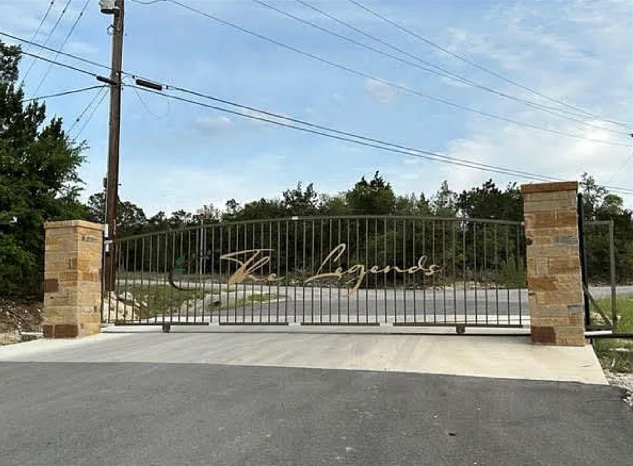 main property photo 11