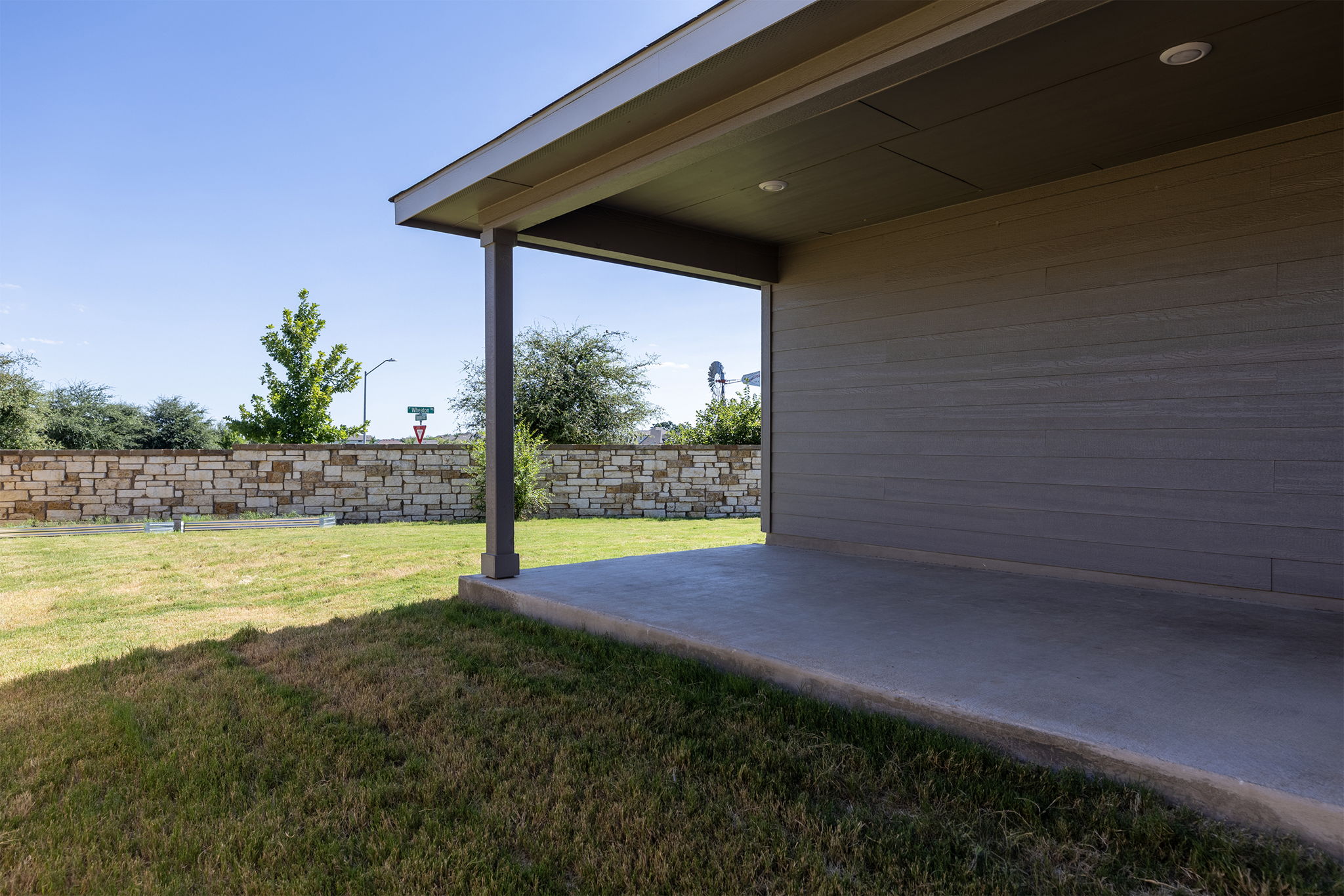 main property photo 22