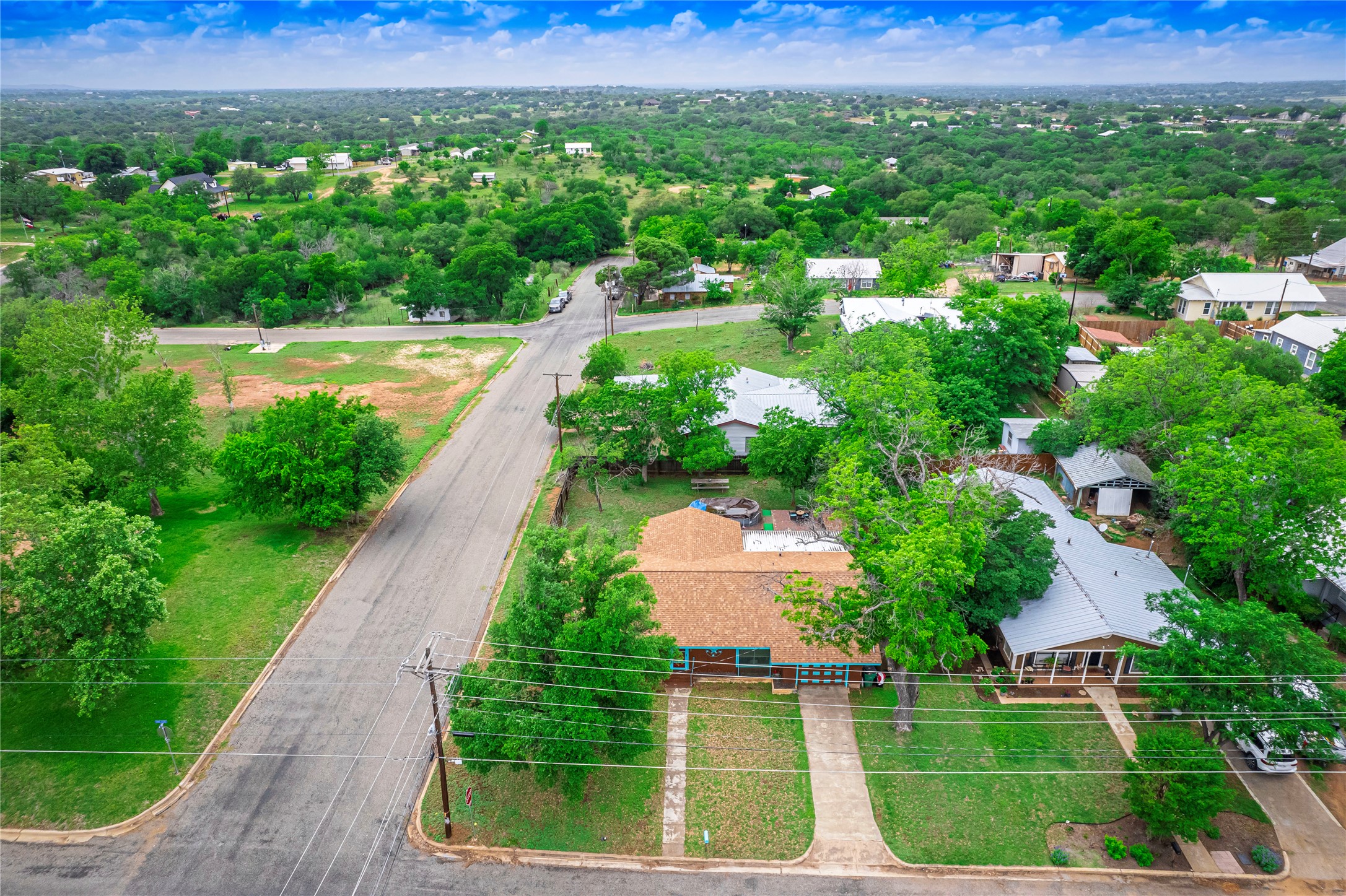main property photo 36