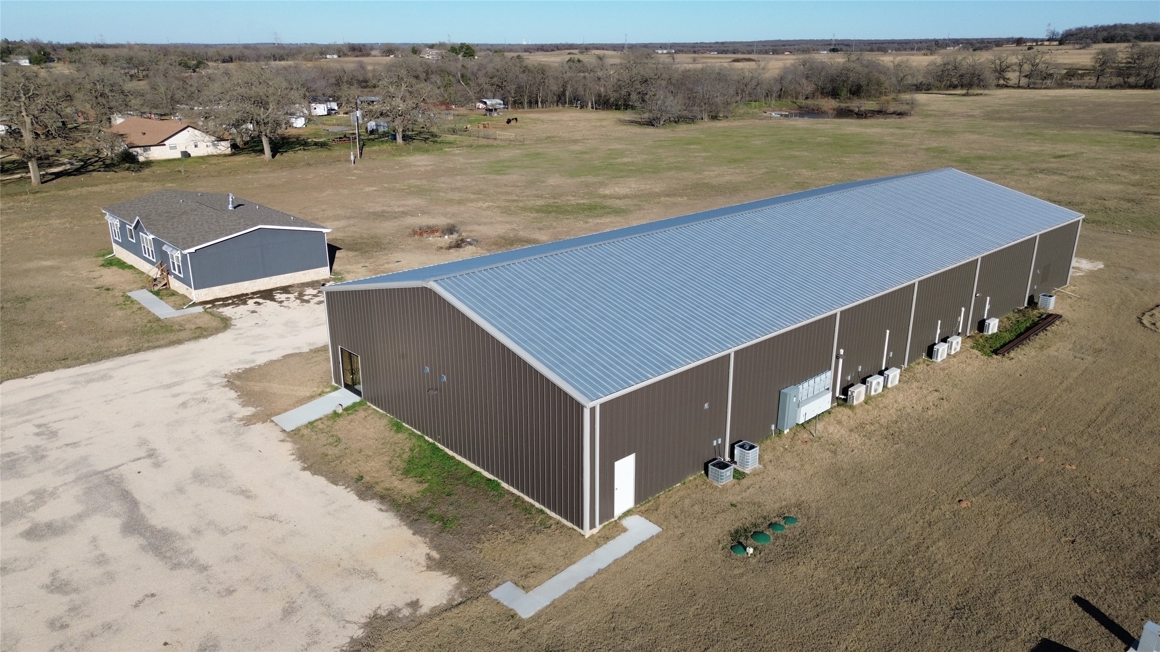 main property photo 5