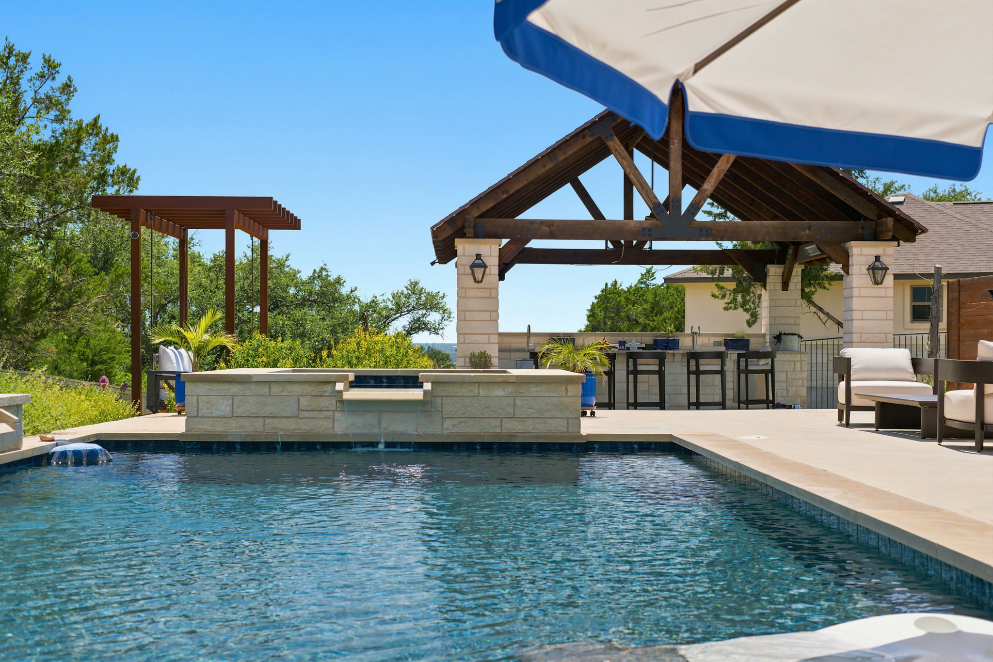 main property photo 26
