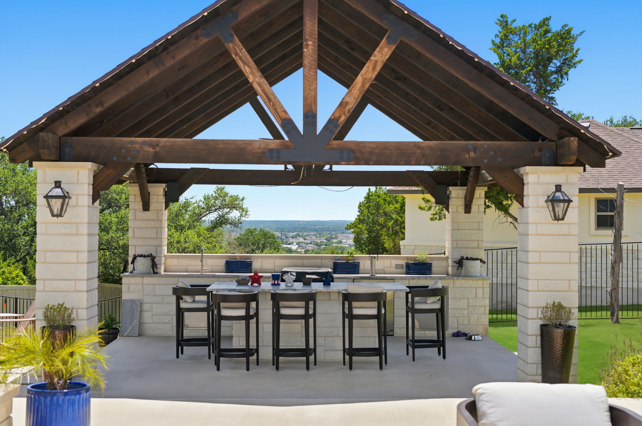 main property photo 27