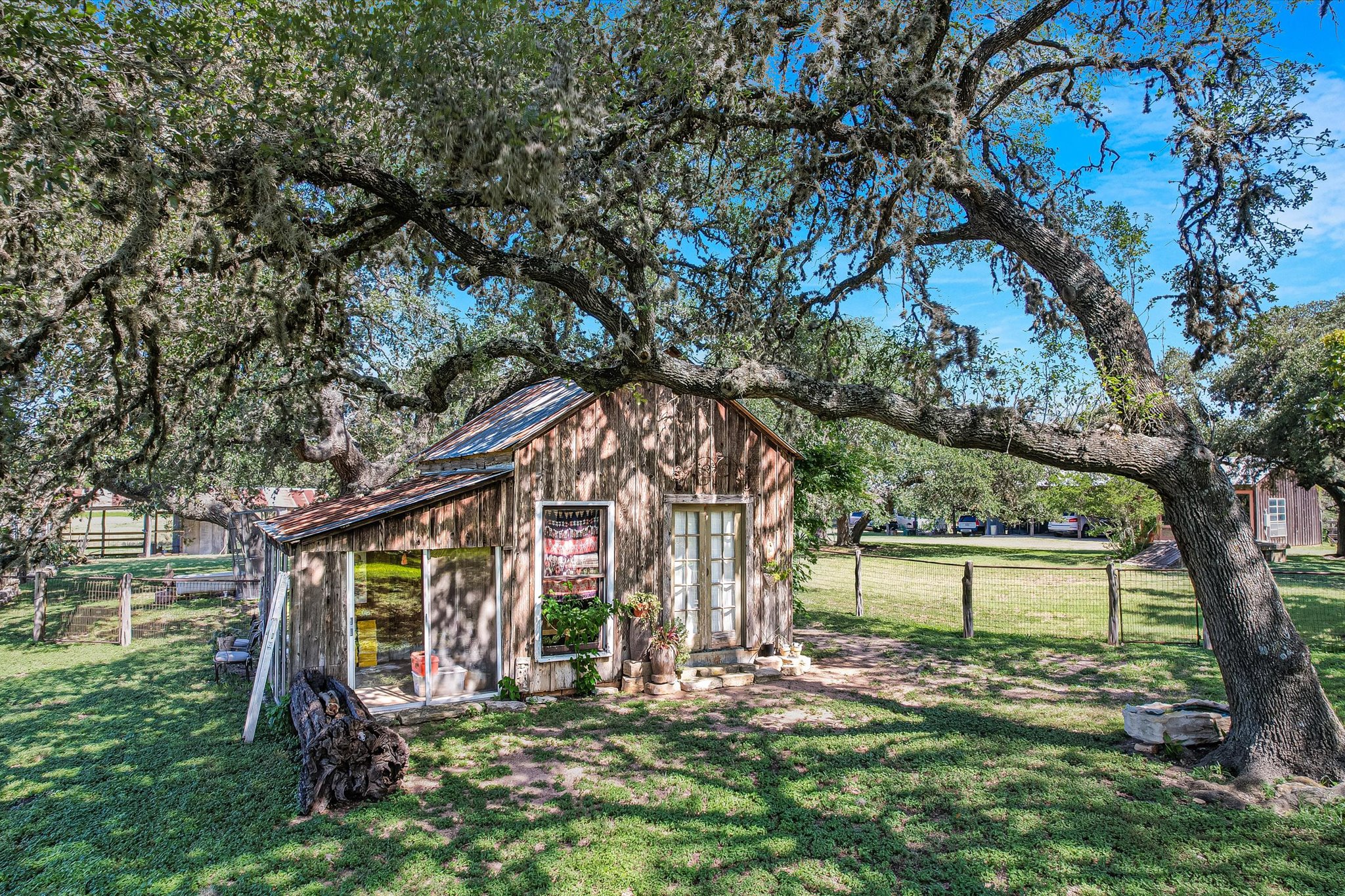 main property photo 36