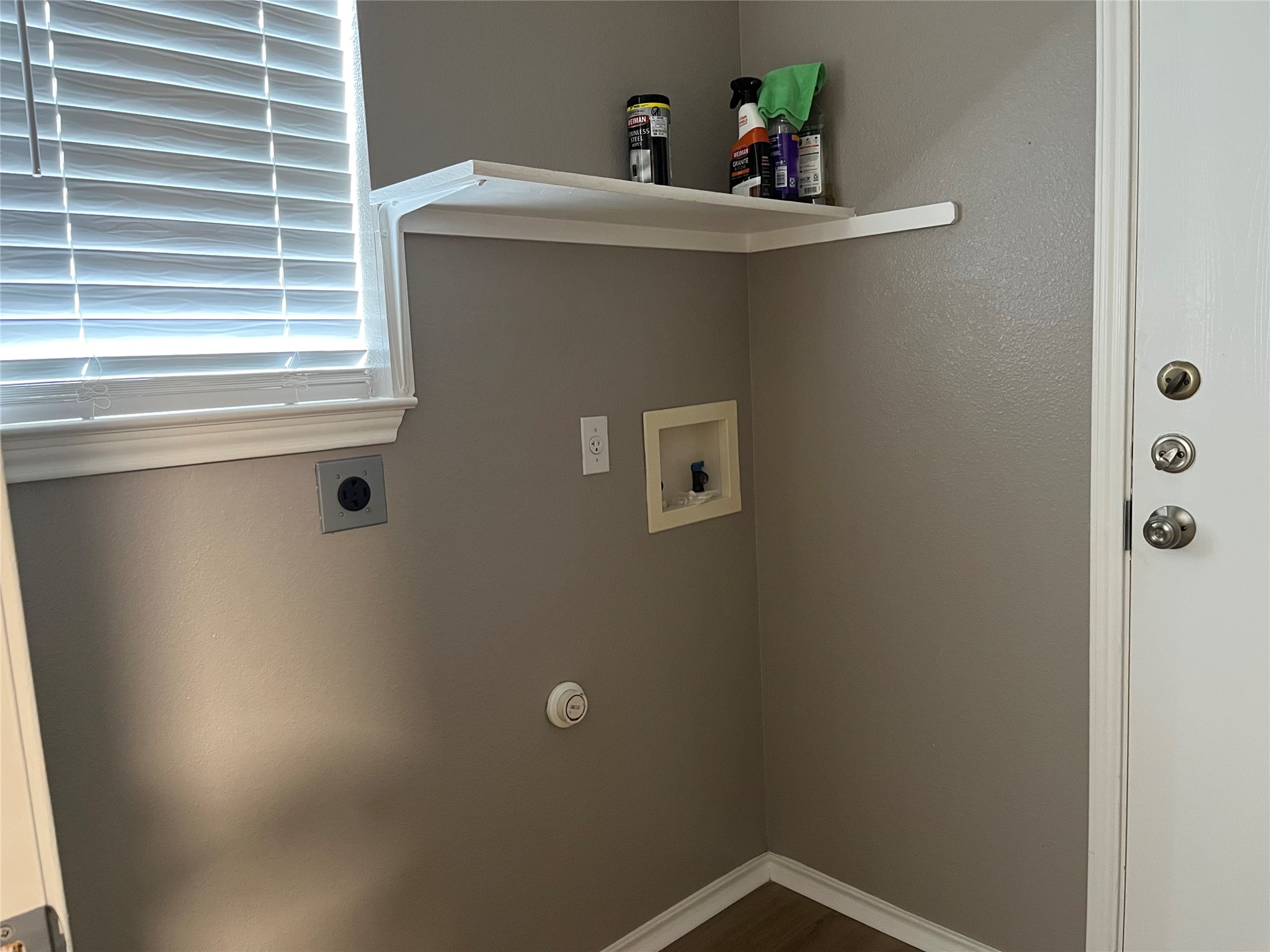 main property photo 17