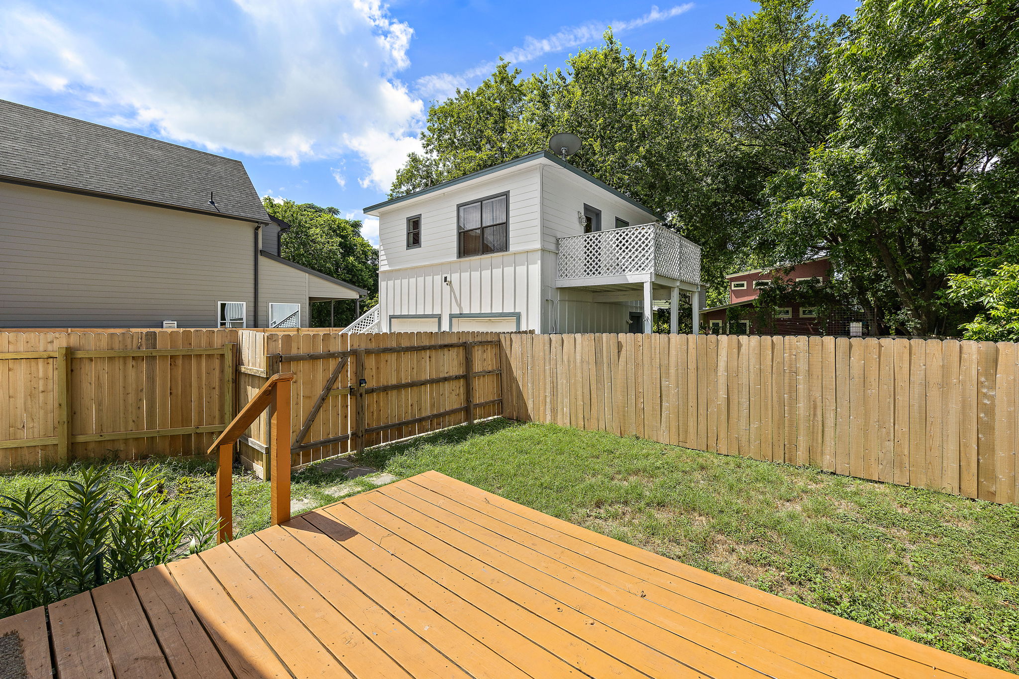 main property photo 22