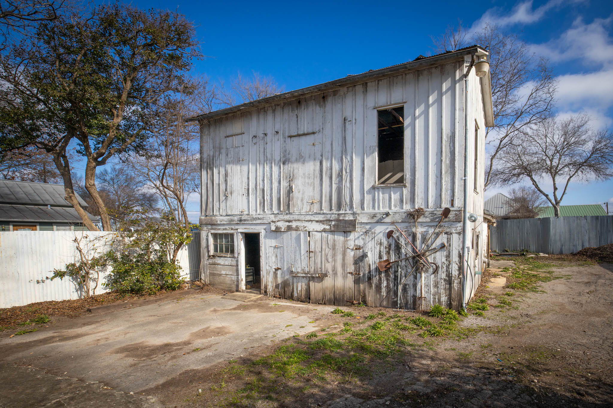 main property photo 29