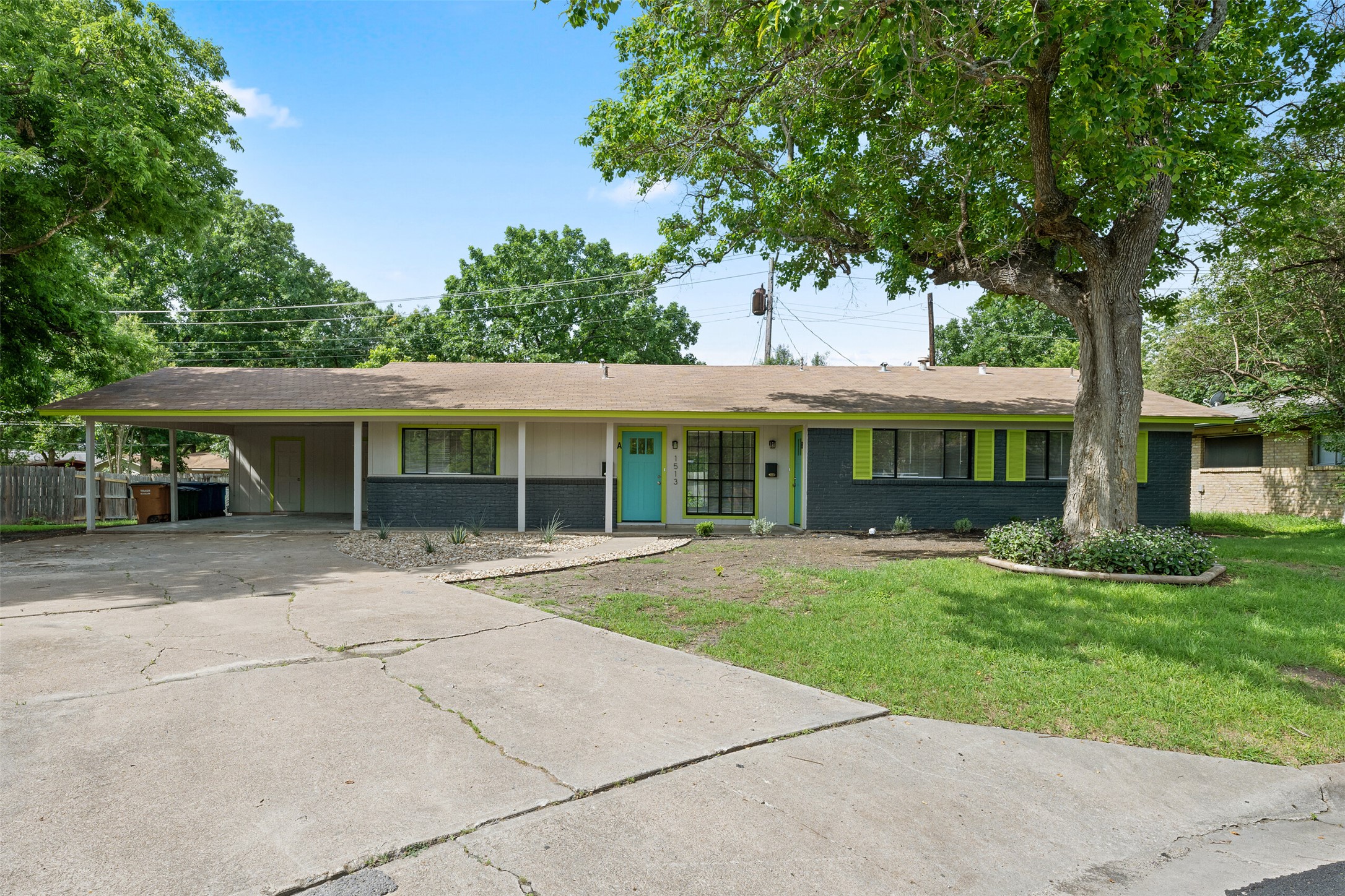 main property photo 17