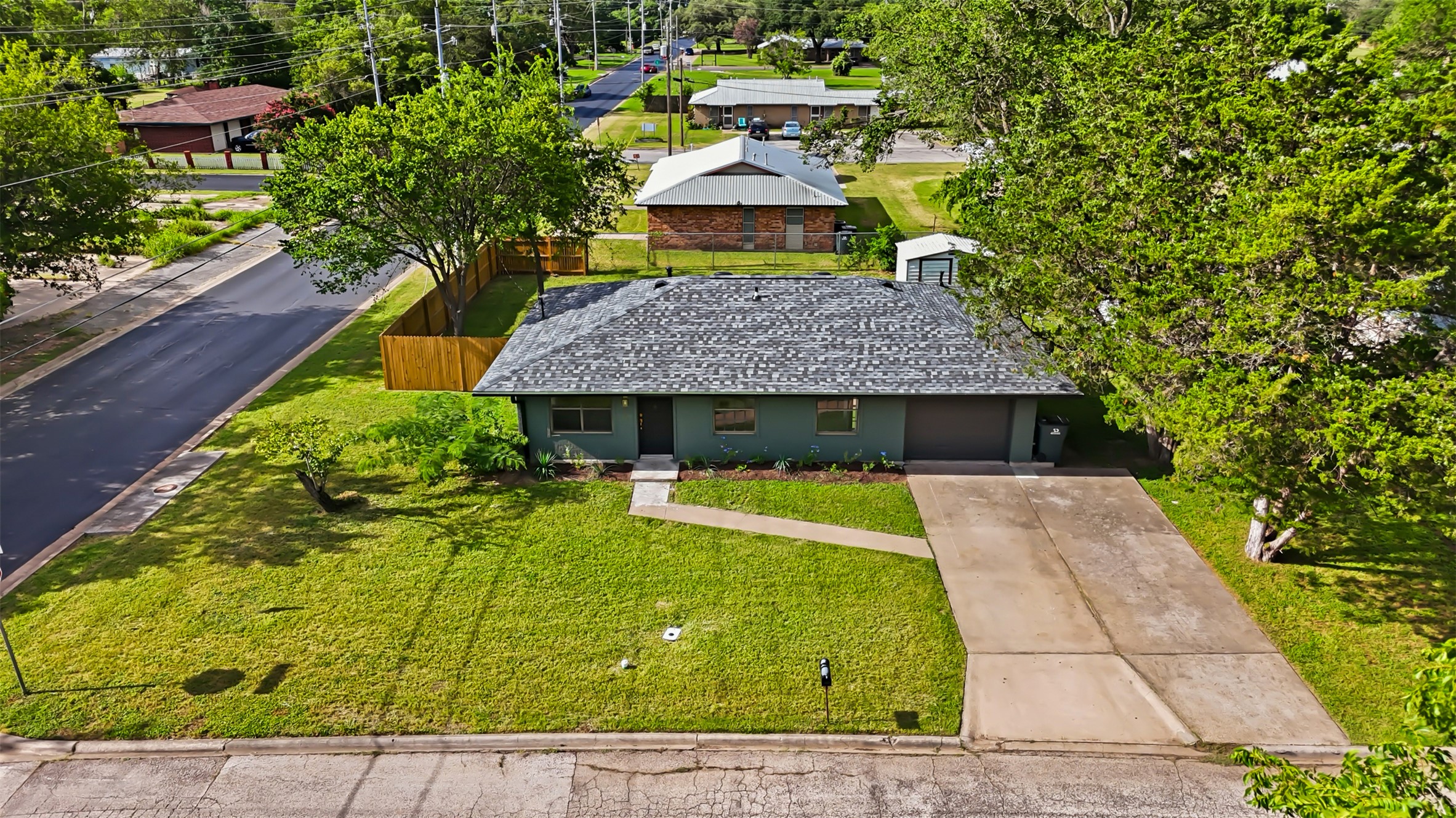 main property photo 2