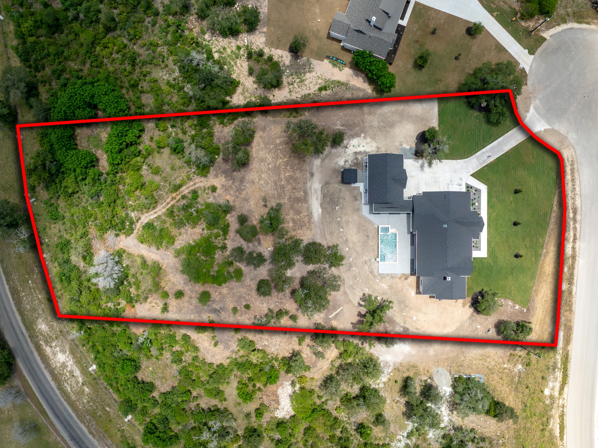 main property photo 3