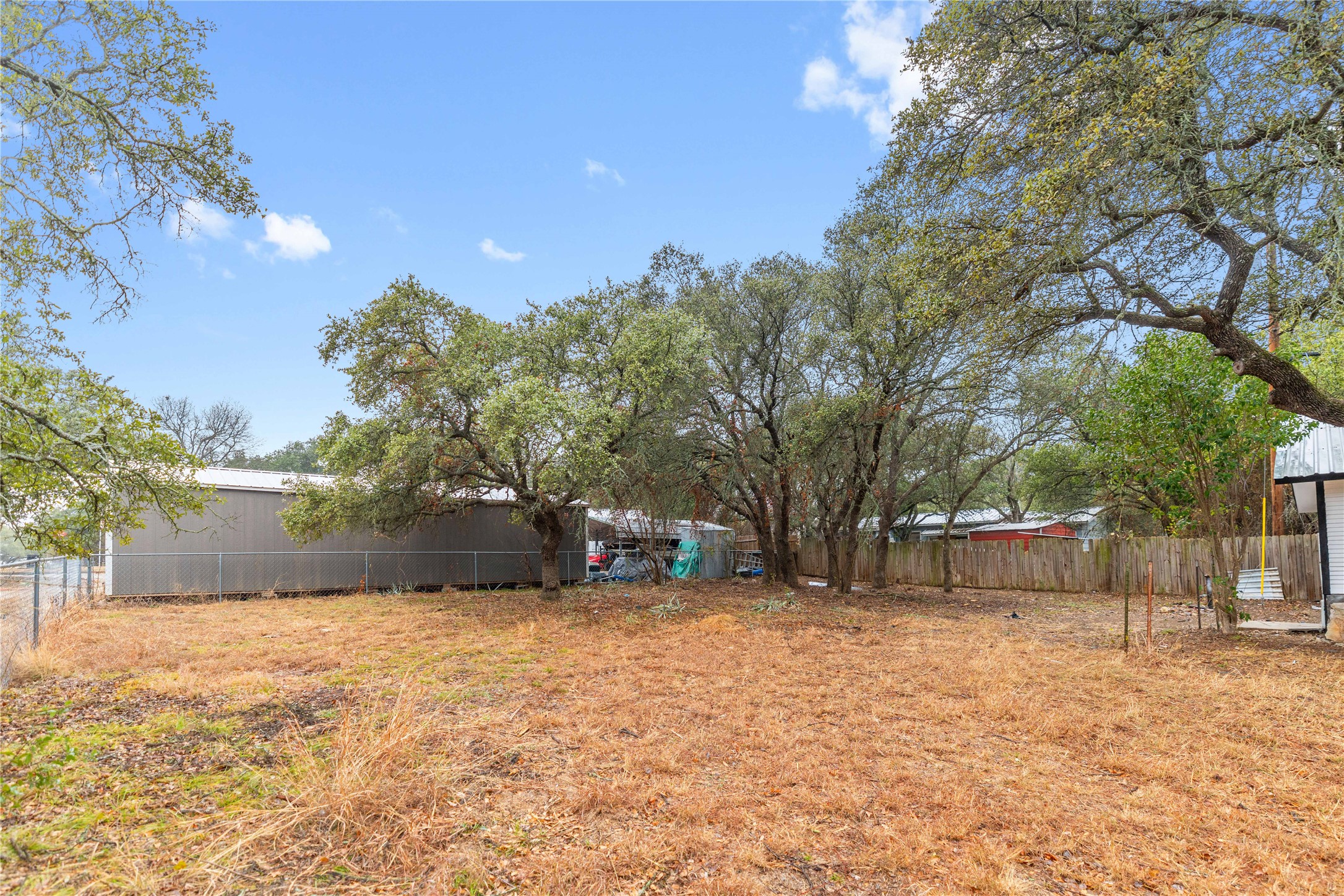 main property photo 9