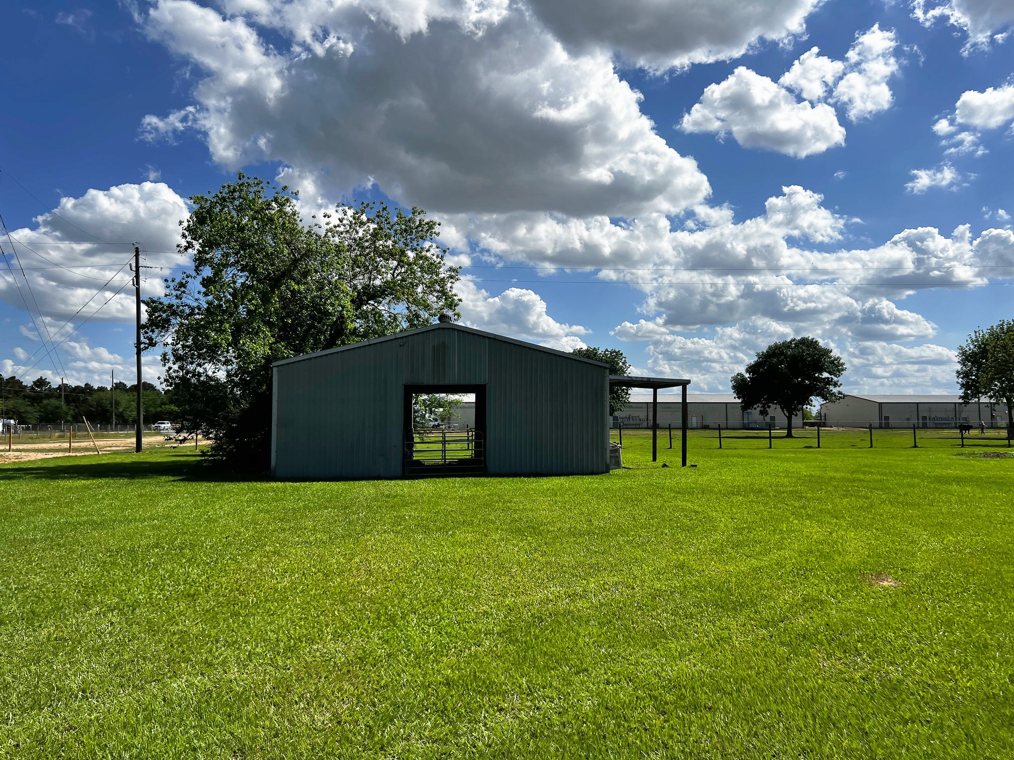 main property photo 23