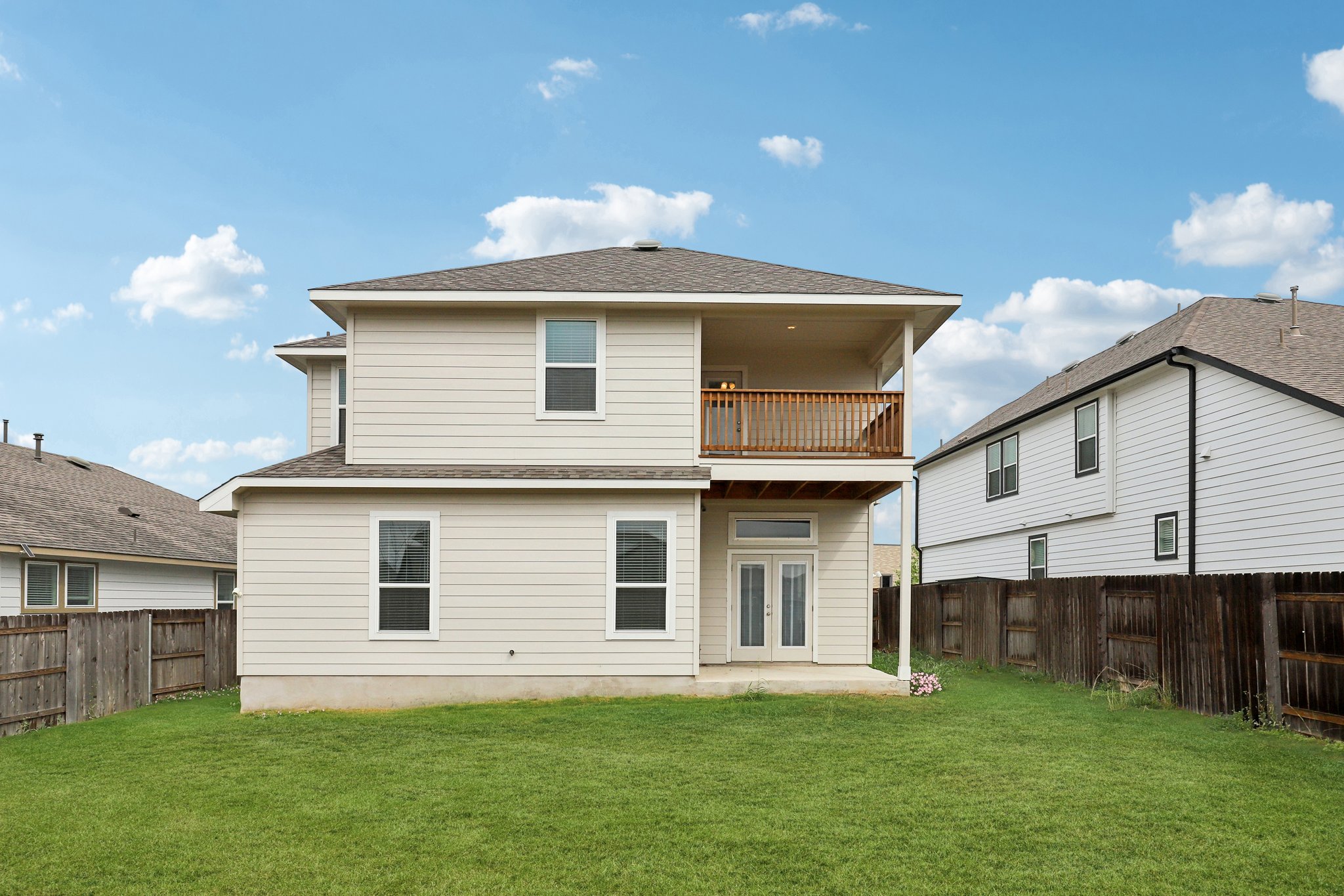 main property photo 28