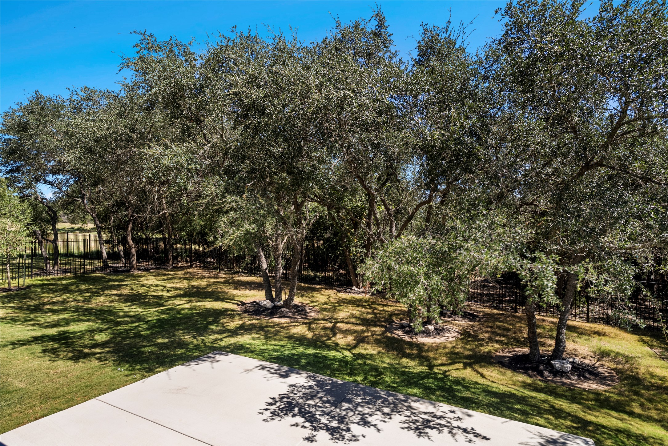 main property photo 34