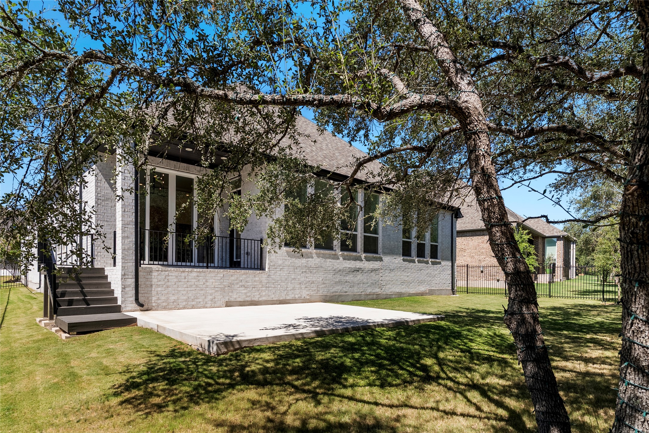 main property photo 36