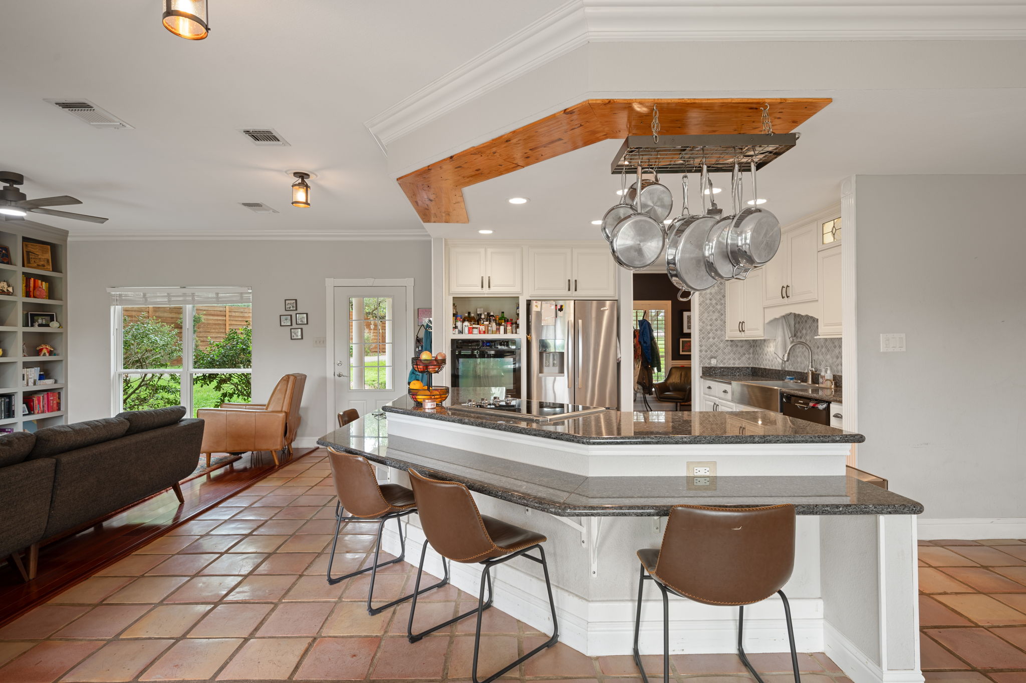 main property photo 14