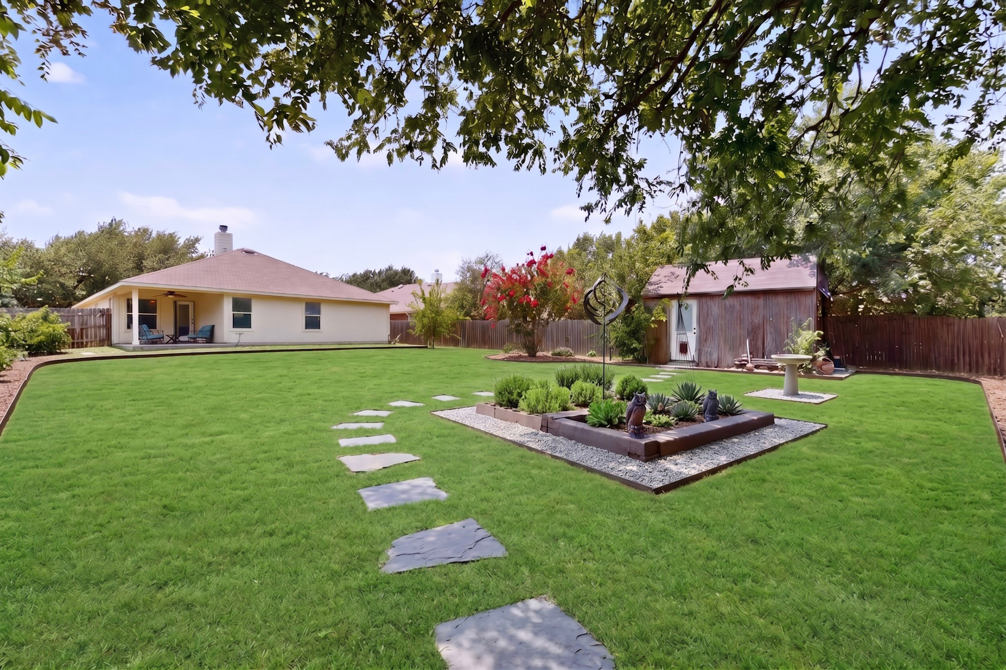 main property photo 33