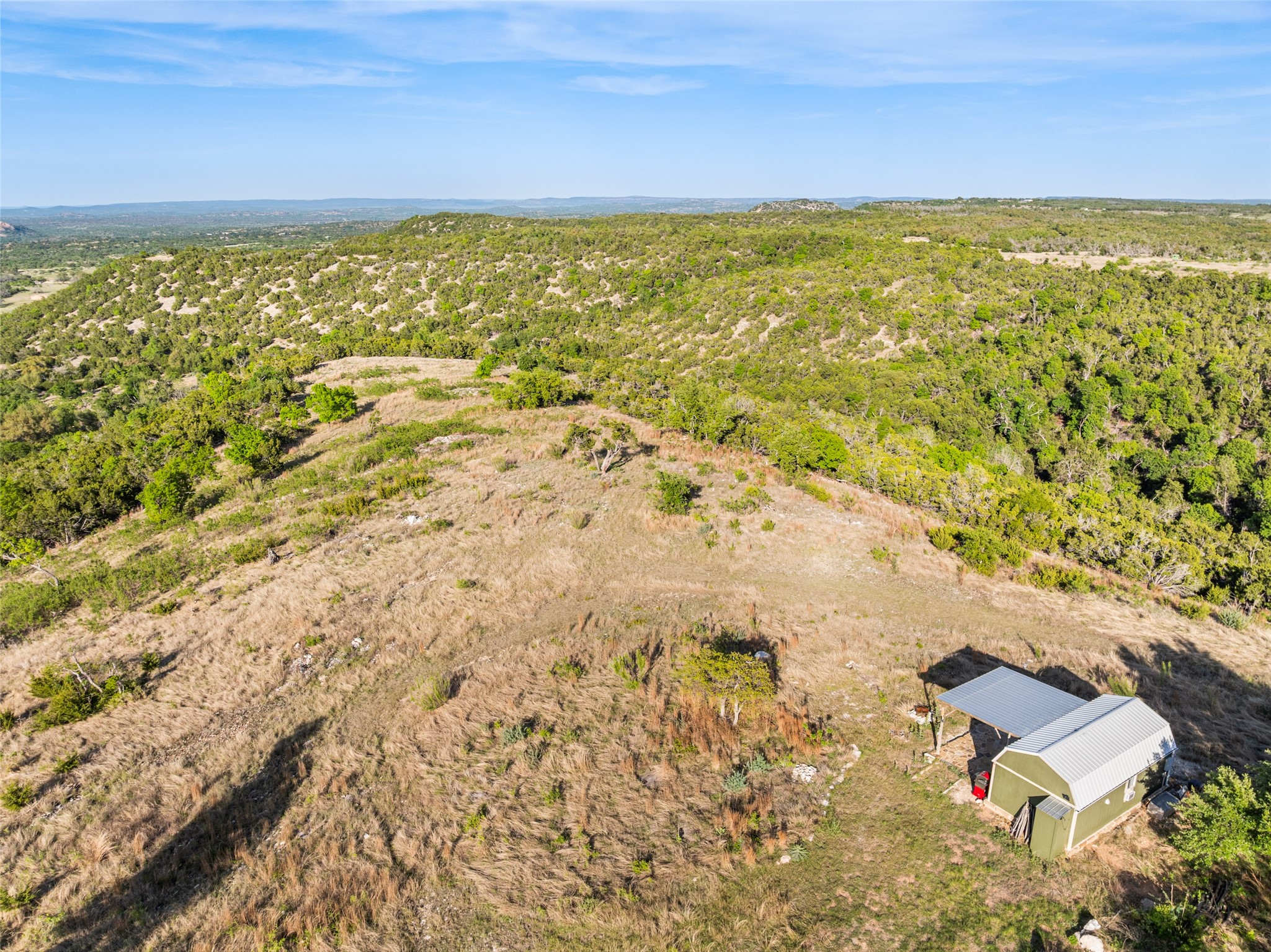 main property photo 32