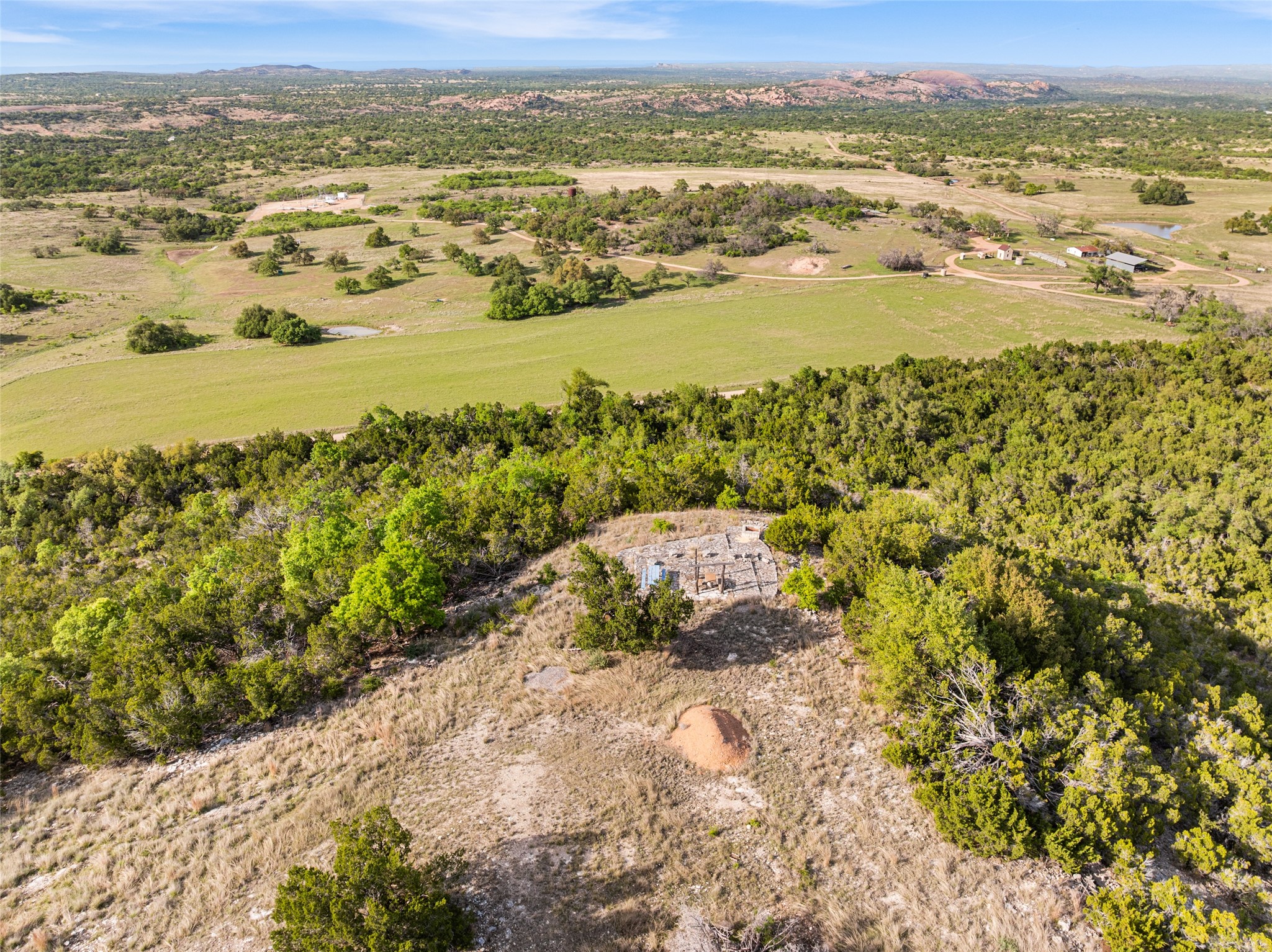 main property photo 37