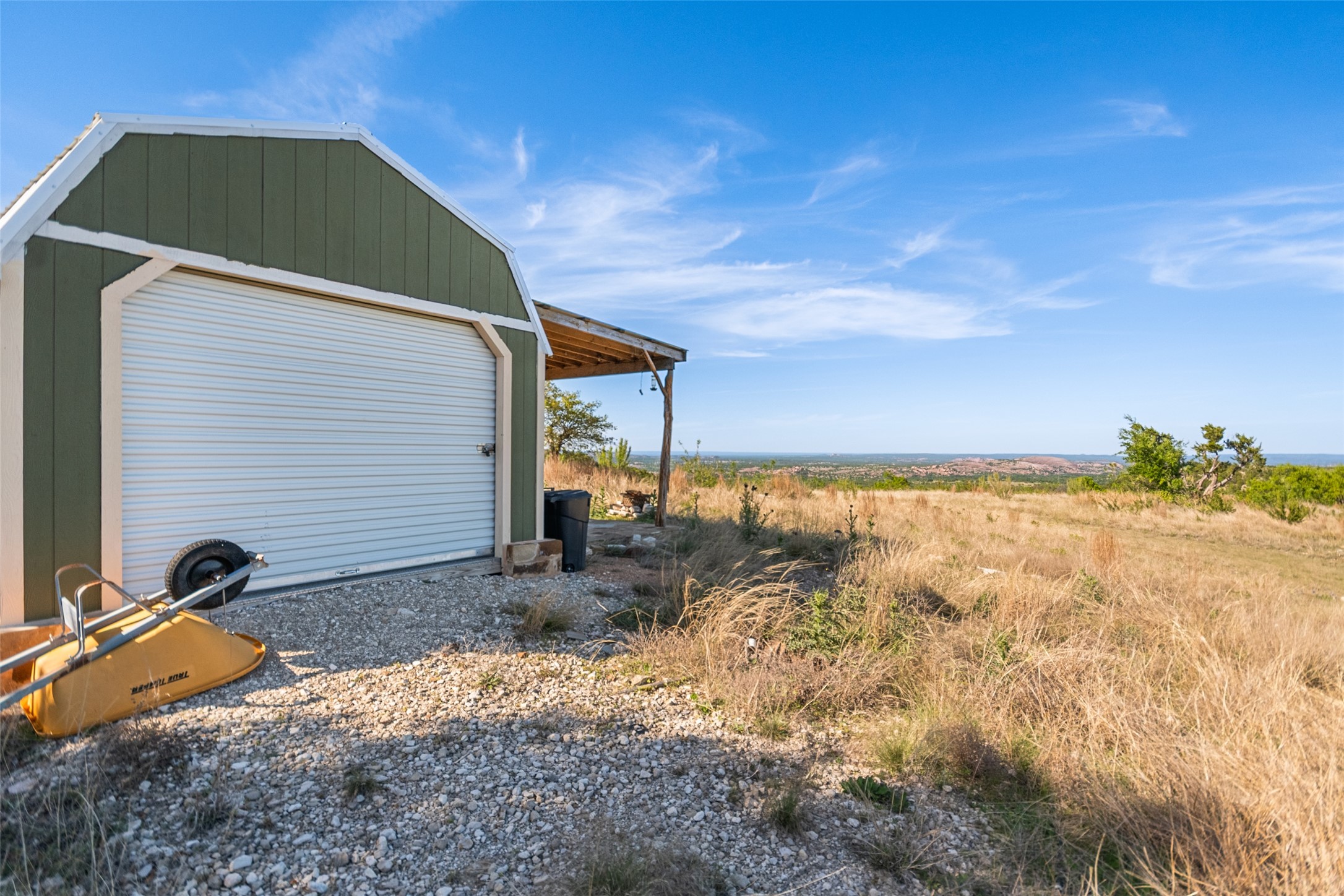 main property photo 6