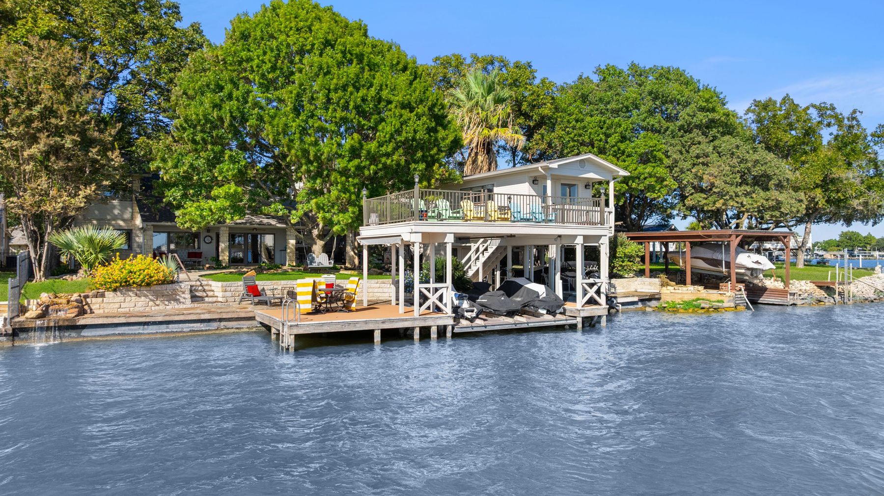 main property photo 4