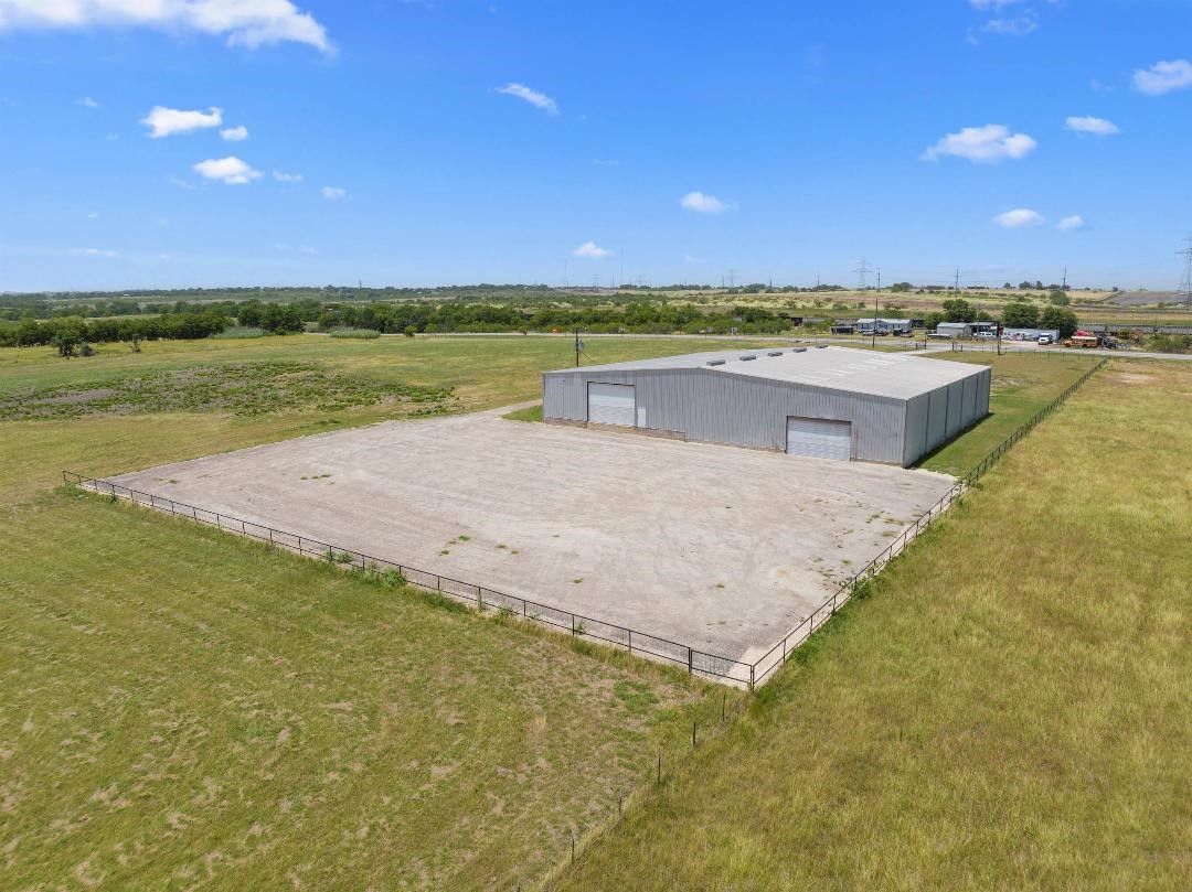 main property photo 13
