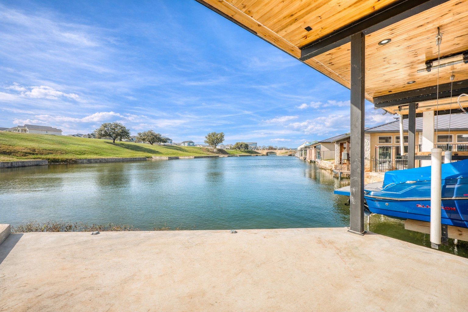 main property photo 13