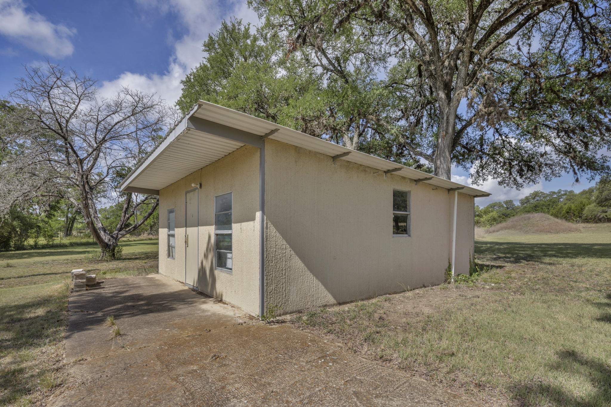 main property photo 7