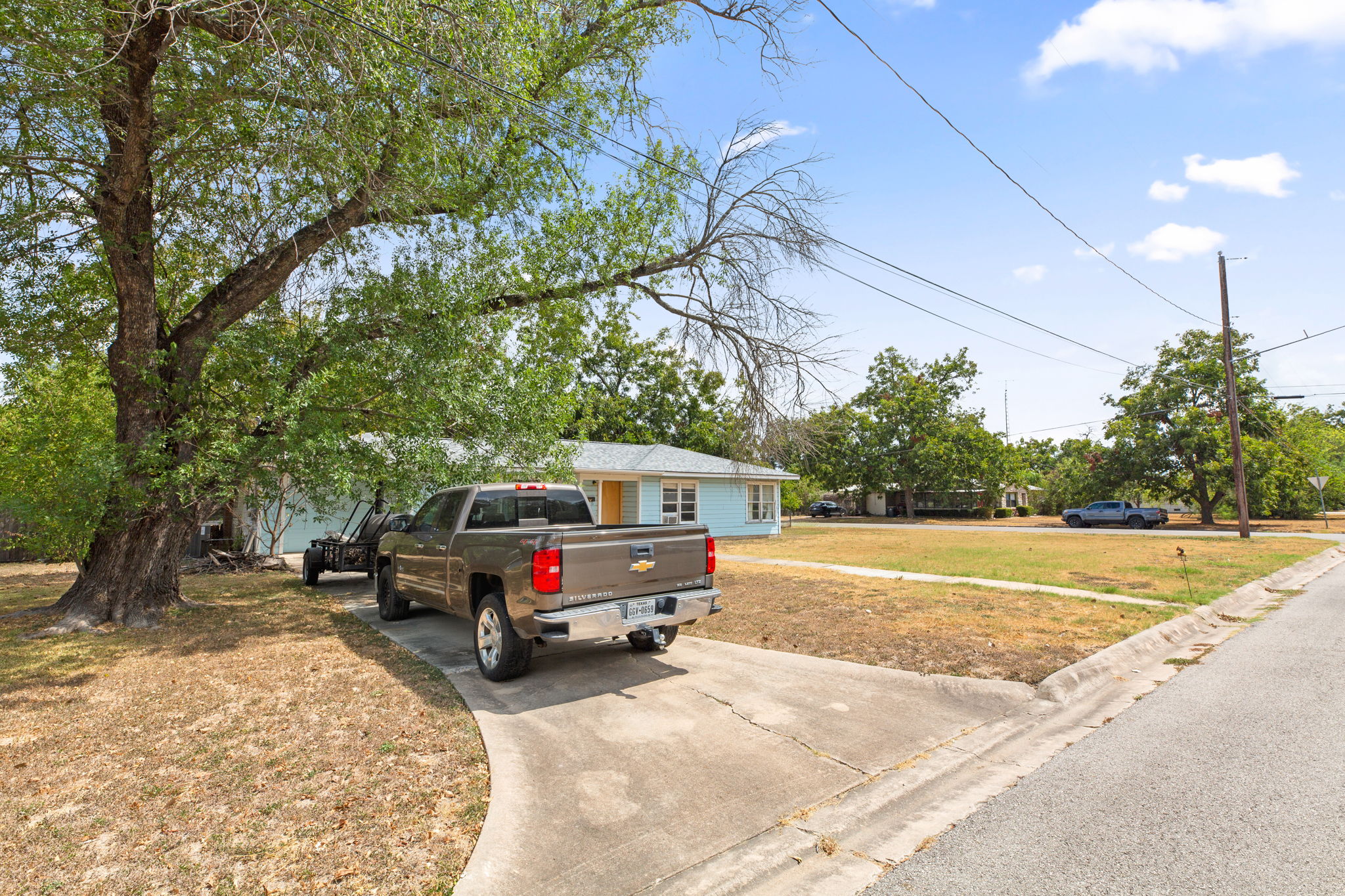 main property photo 31