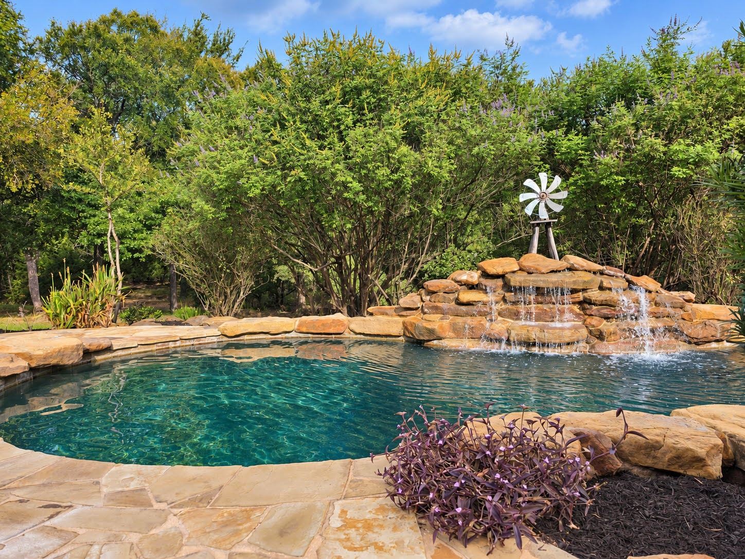 main property photo 2