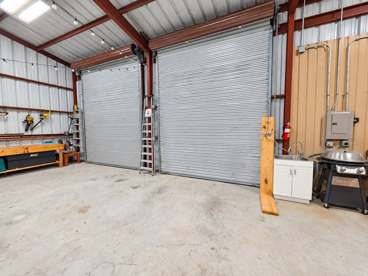 main property photo 29