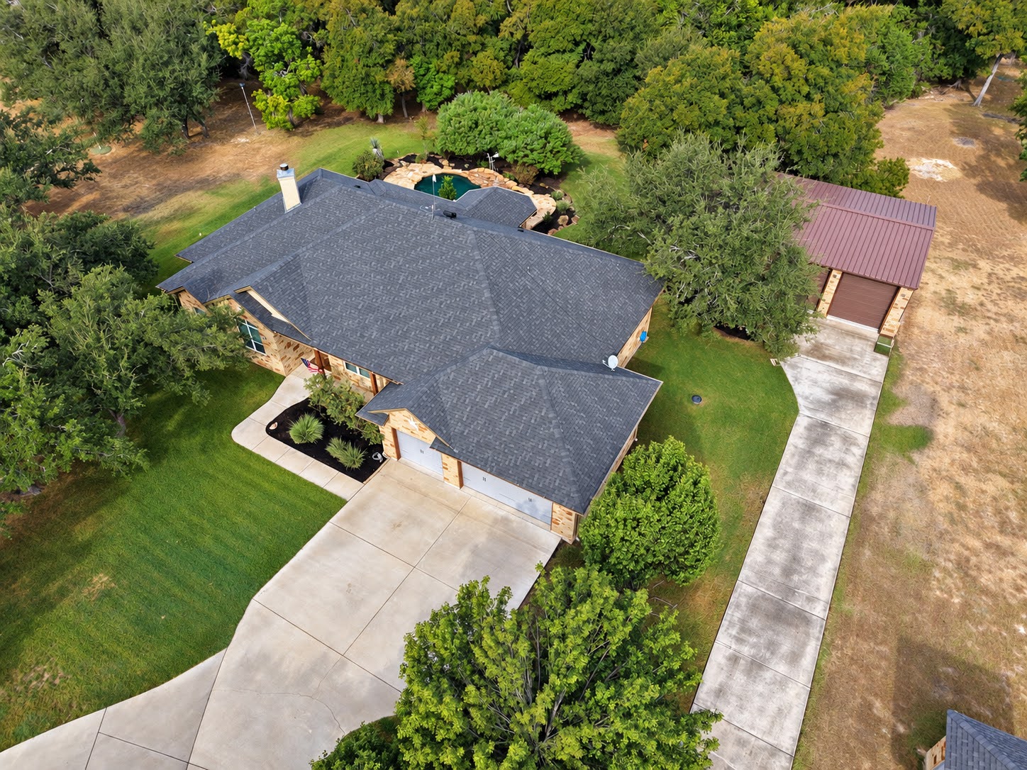 main property photo 35