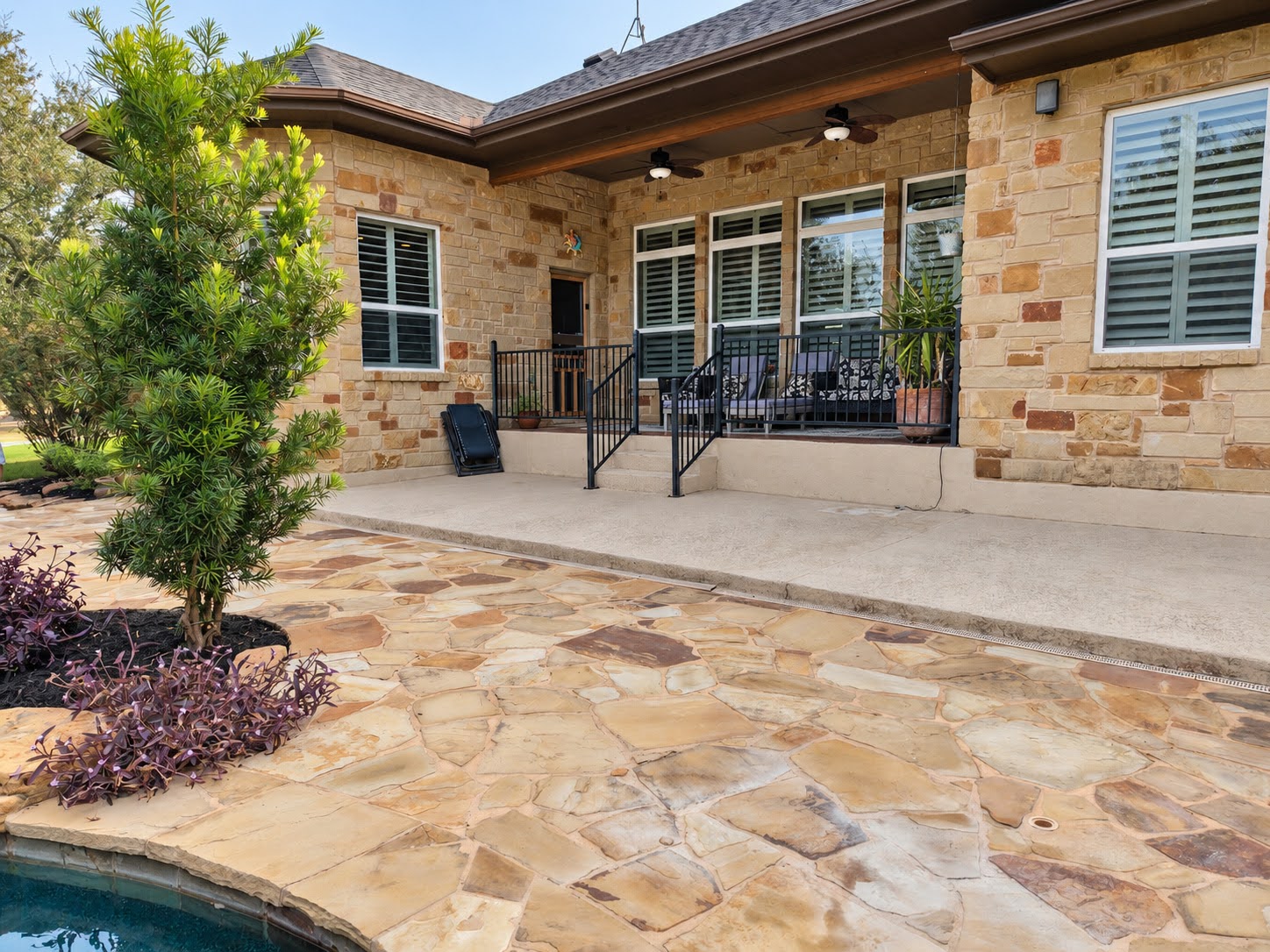 main property photo 37