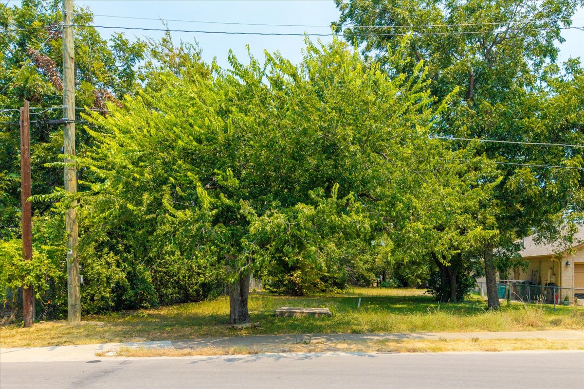 main property photo 4